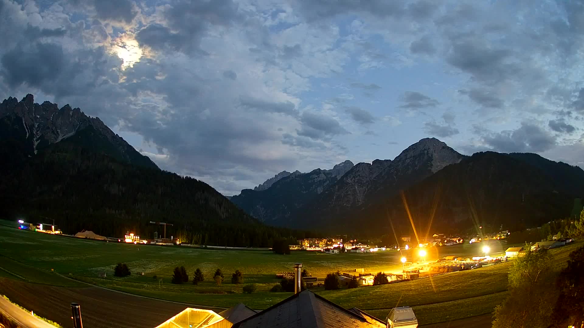 Webcam Toblach Dolomites – View from Hotel Rosengarten