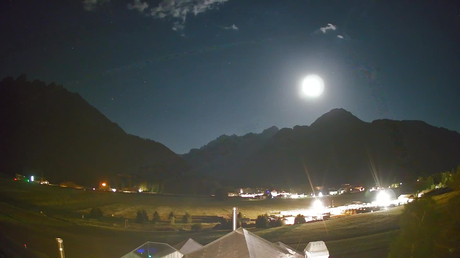 Spletna kamera Toblach Dolomiti – Pogled iz hotela Rosengarten