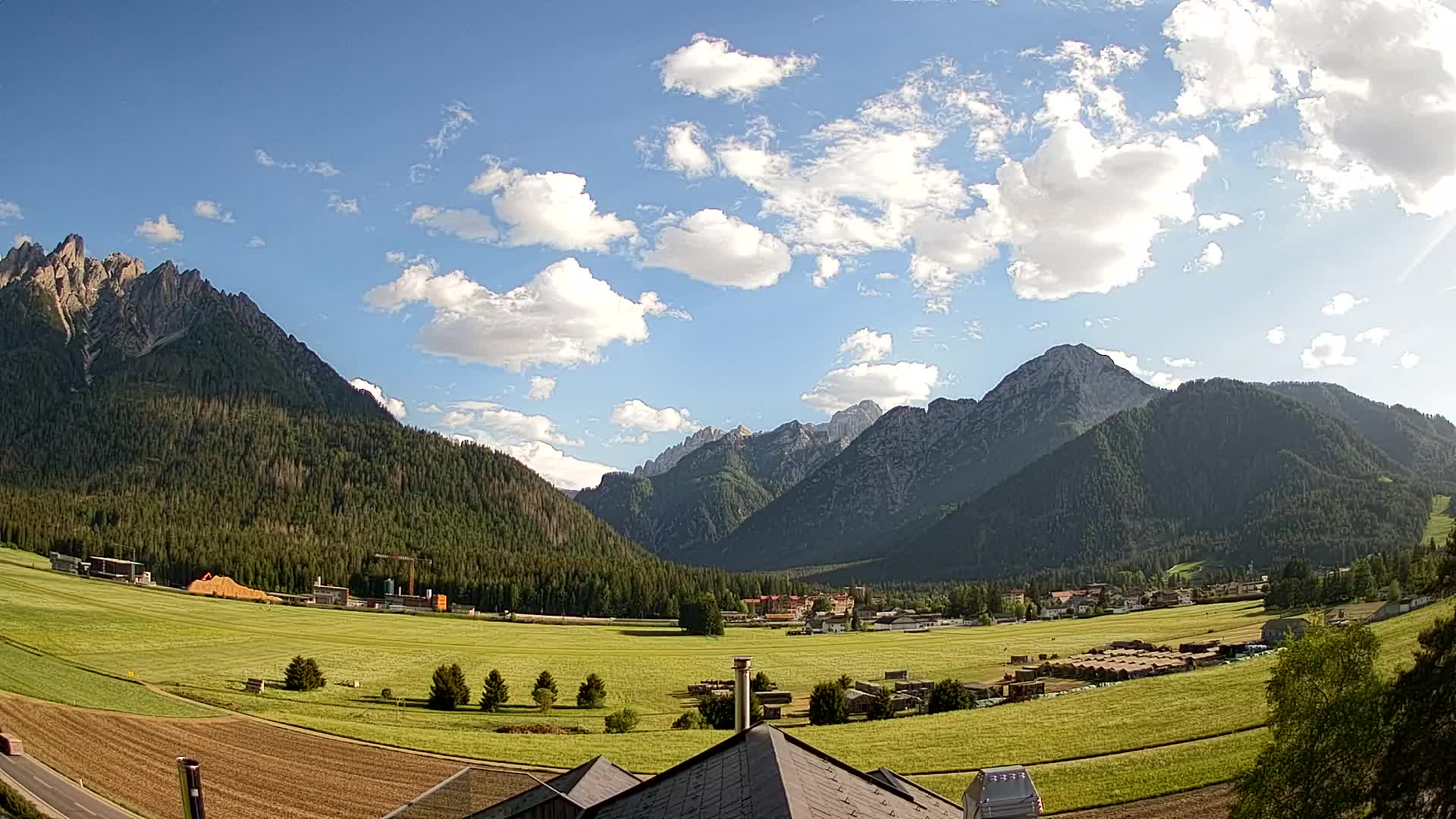 Web kamera Toblach Dolomiti – Pogled s Hotela Rosengarten