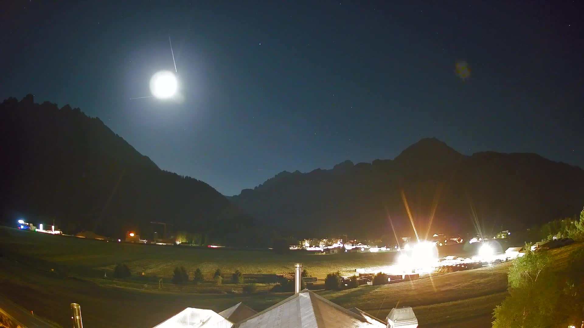 Web kamera Toblach Dolomiti – Pogled s Hotela Rosengarten