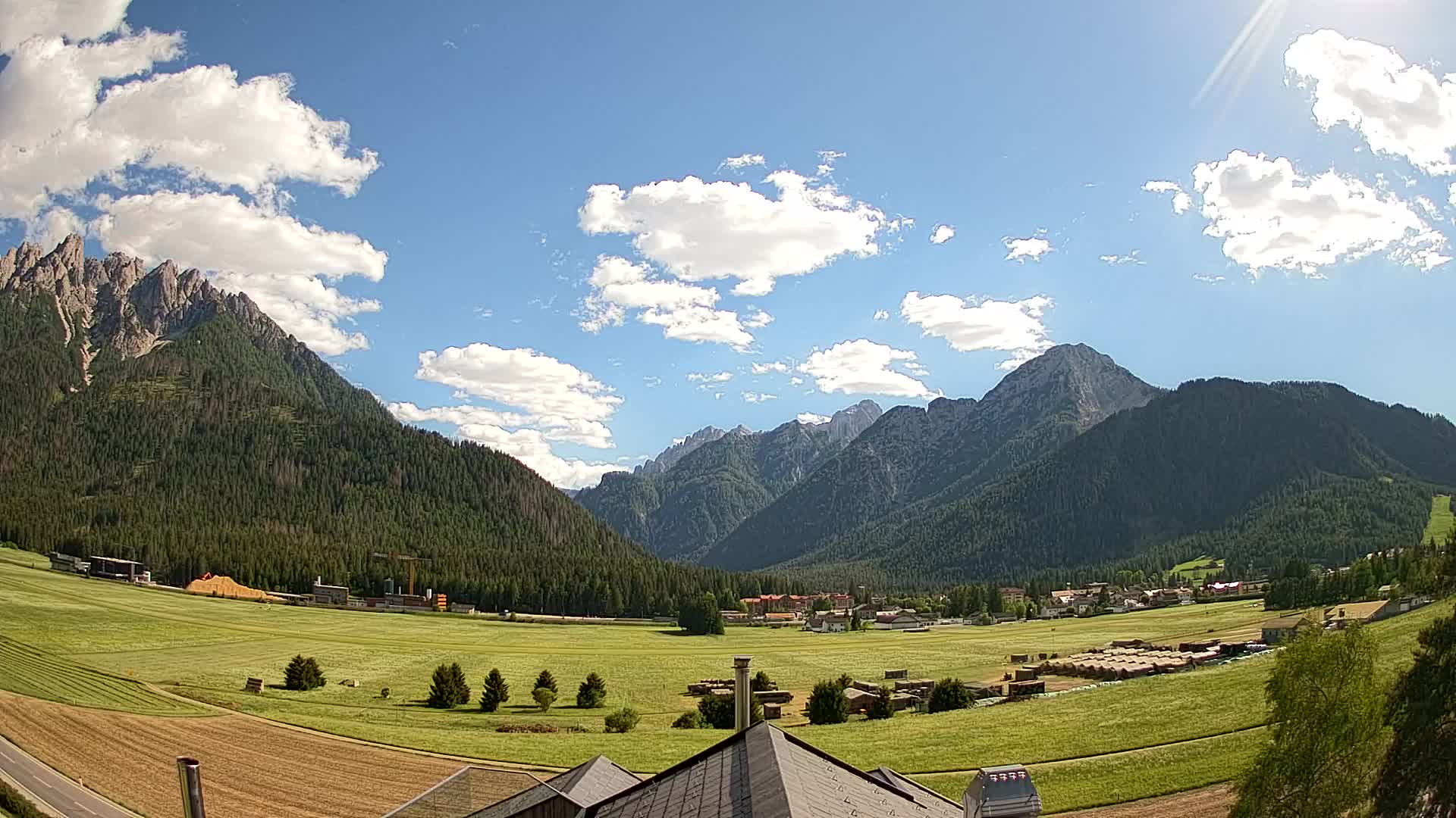 Webcam Toblach Dolomites – View from Hotel Rosengarten