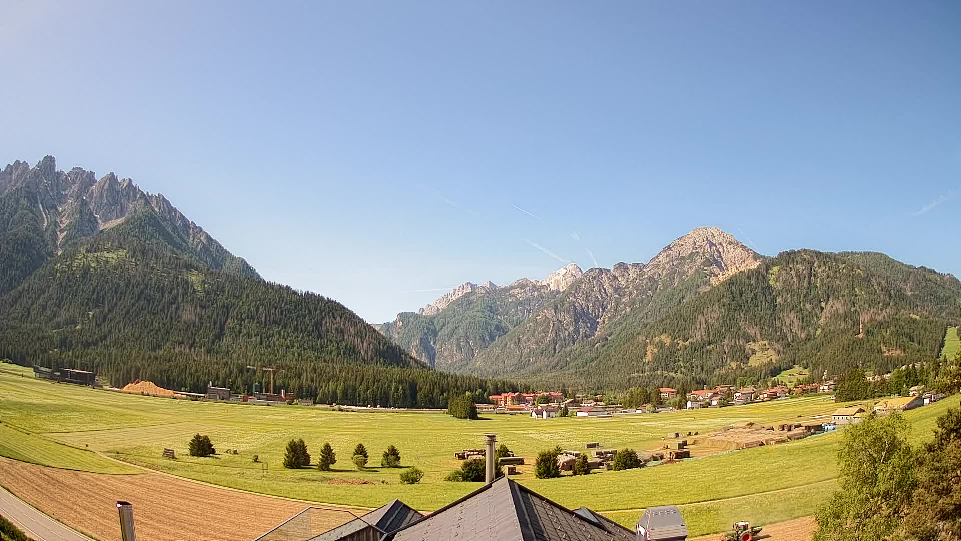 Spletna kamera Toblach Dolomiti – Pogled iz hotela Rosengarten