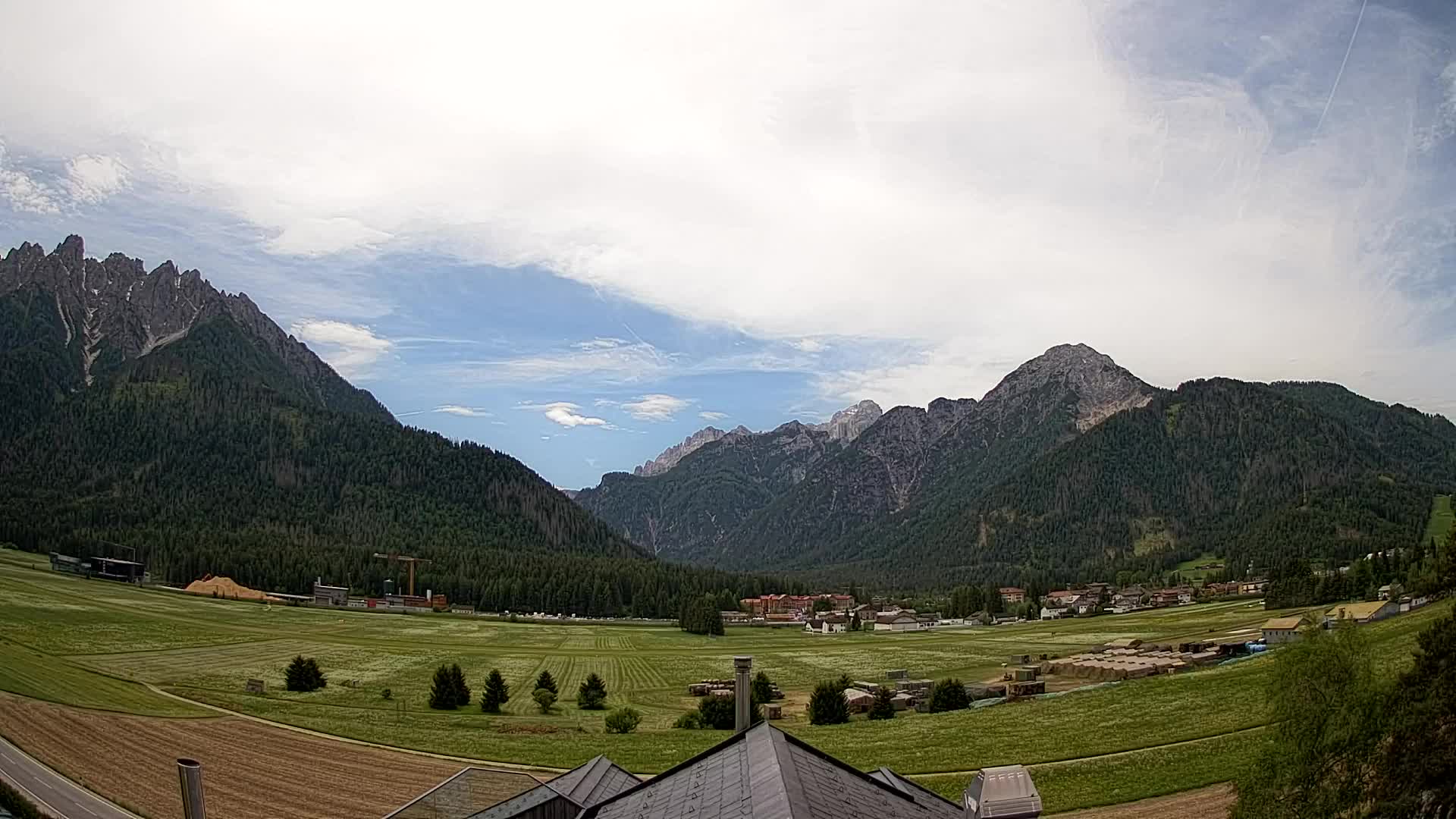 Spletna kamera Toblach Dolomiti – Pogled iz hotela Rosengarten