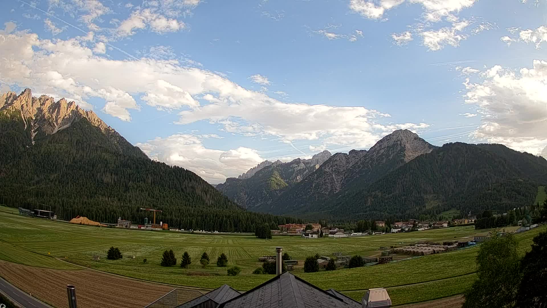 Webcam Toblach Dolomites – View from Hotel Rosengarten