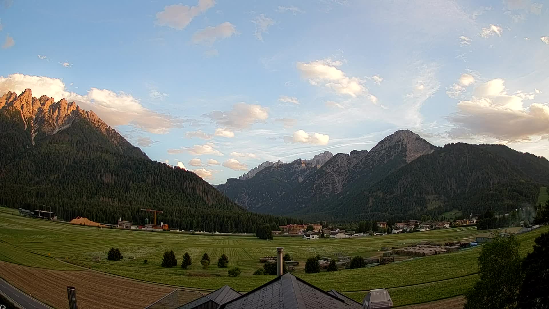 Webcam Toblach Dolomites – View from Hotel Rosengarten