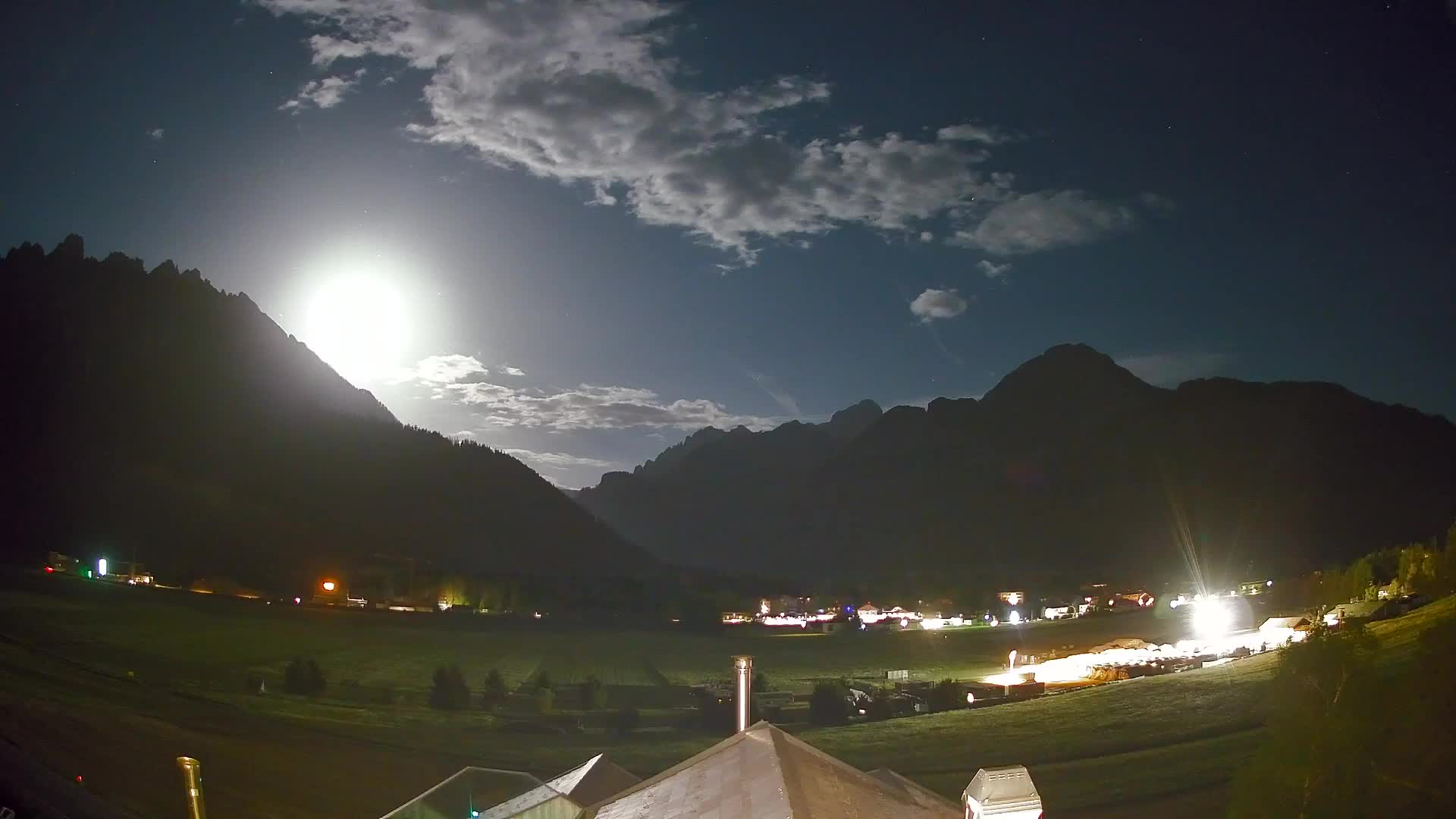 Webcam Toblach Dolomites – View from Hotel Rosengarten