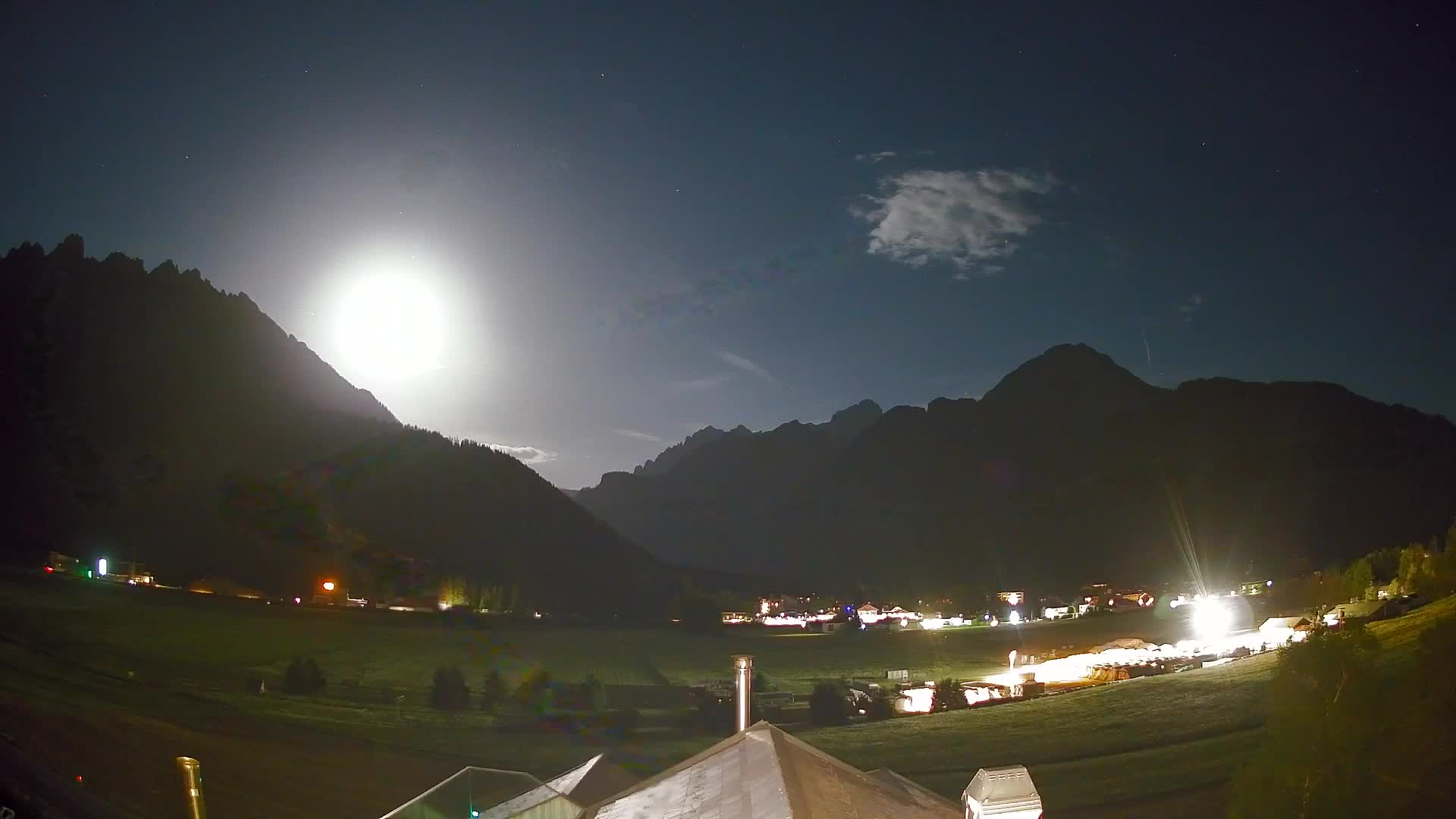 Webcam Toblach Dolomites – View from Hotel Rosengarten