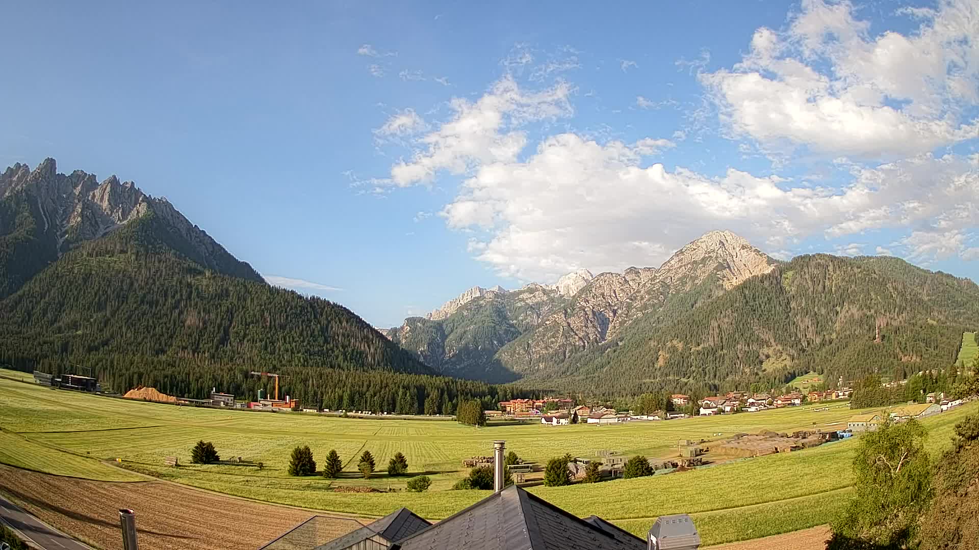 Webcam Toblach Dolomites – View from Hotel Rosengarten