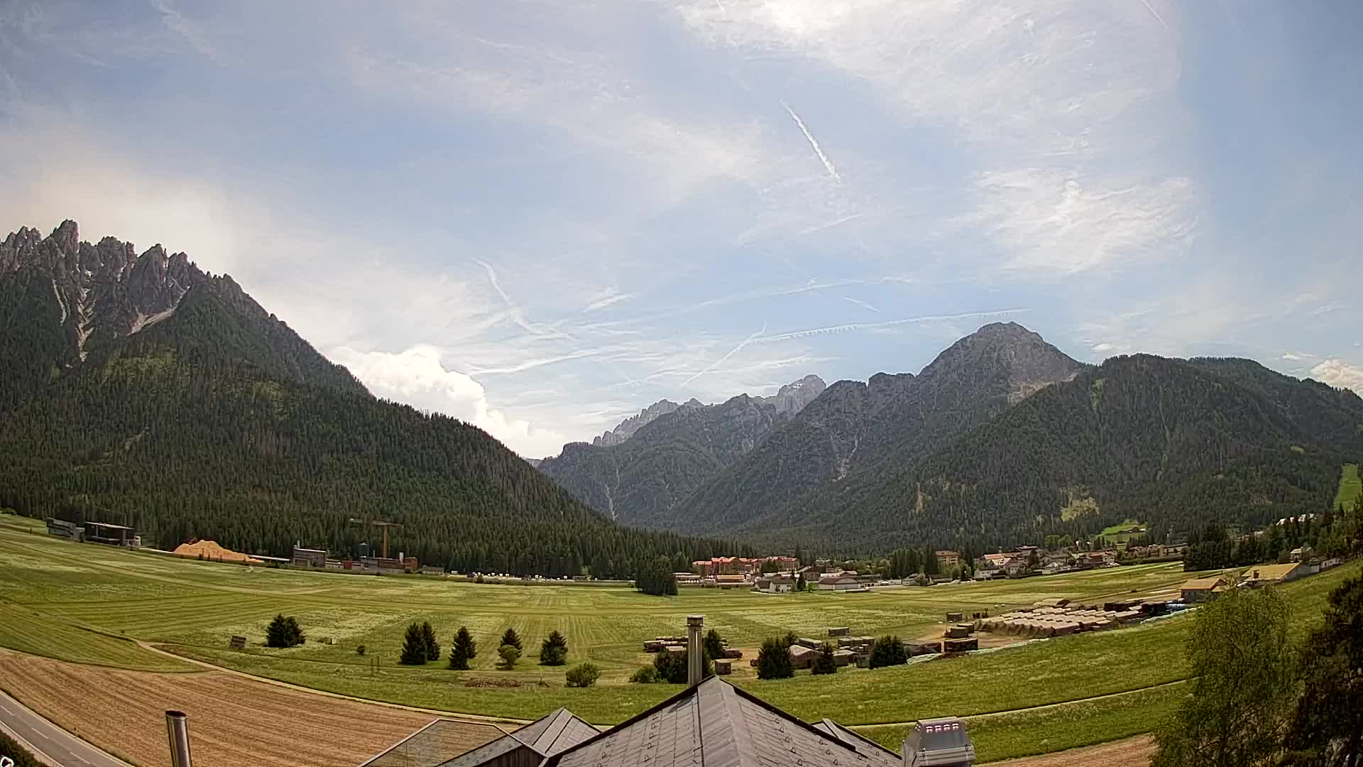 Spletna kamera Toblach Dolomiti – Pogled iz hotela Rosengarten