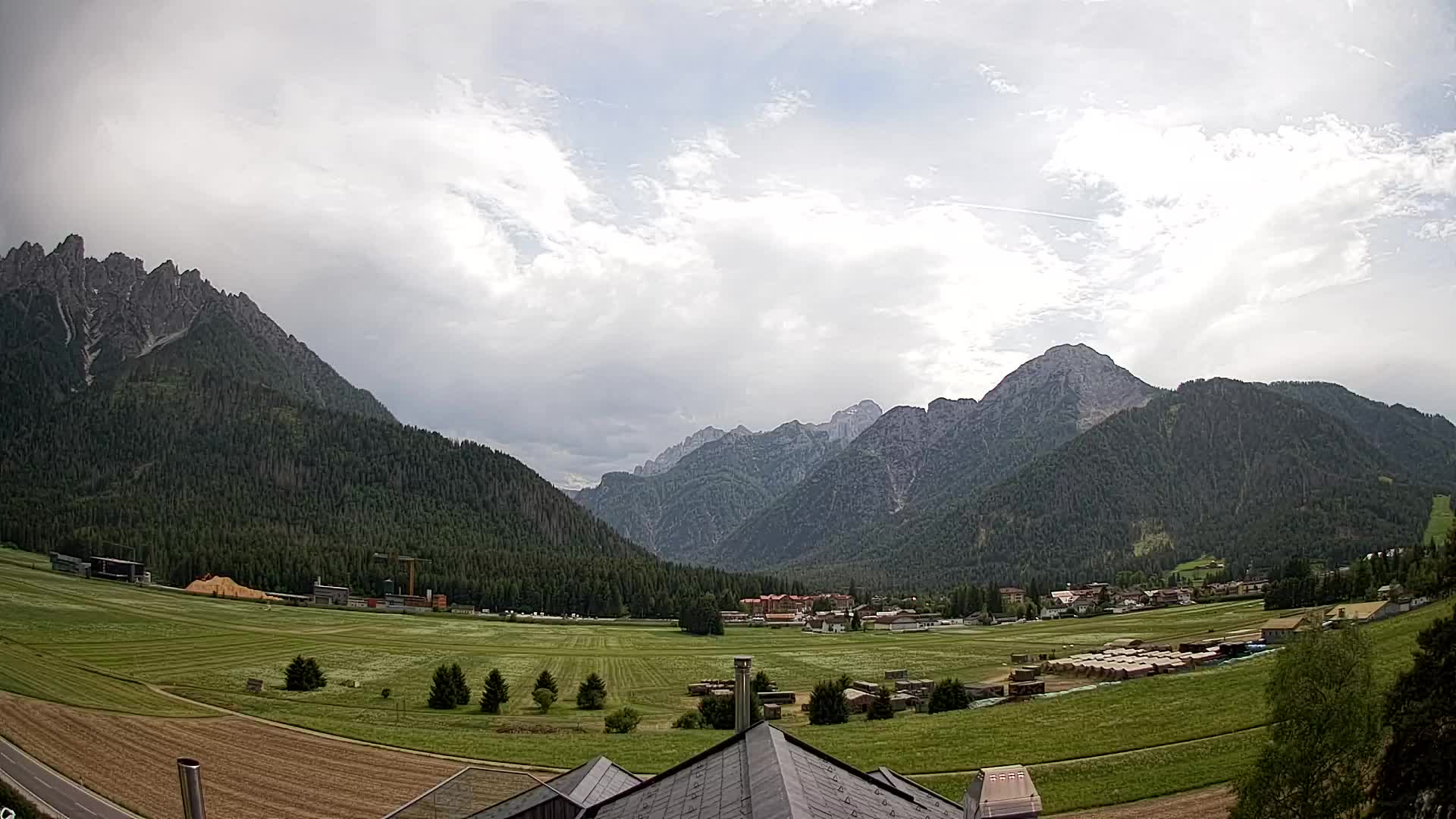 Webcam Toblach Dolomites – View from Hotel Rosengarten