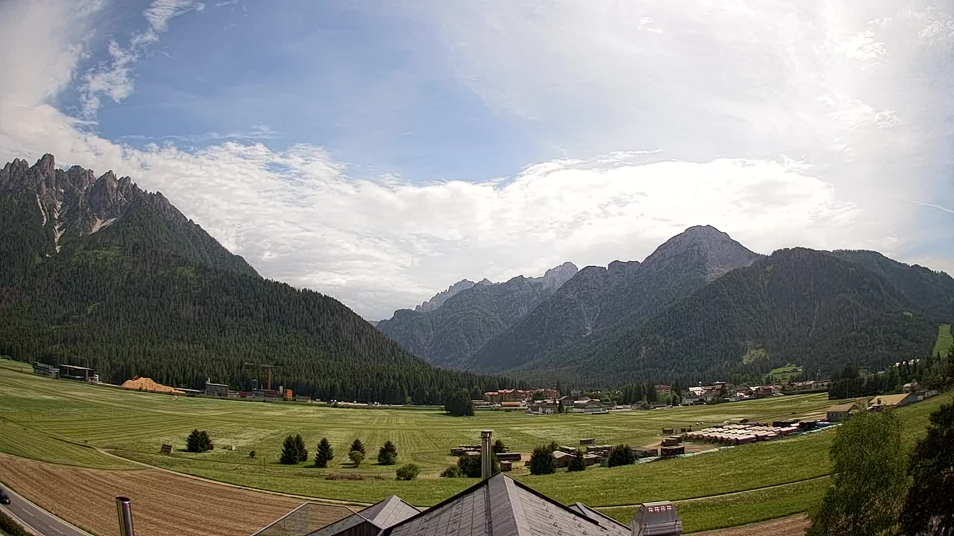 Webcam Toblach Dolomites – View from Hotel Rosengarten