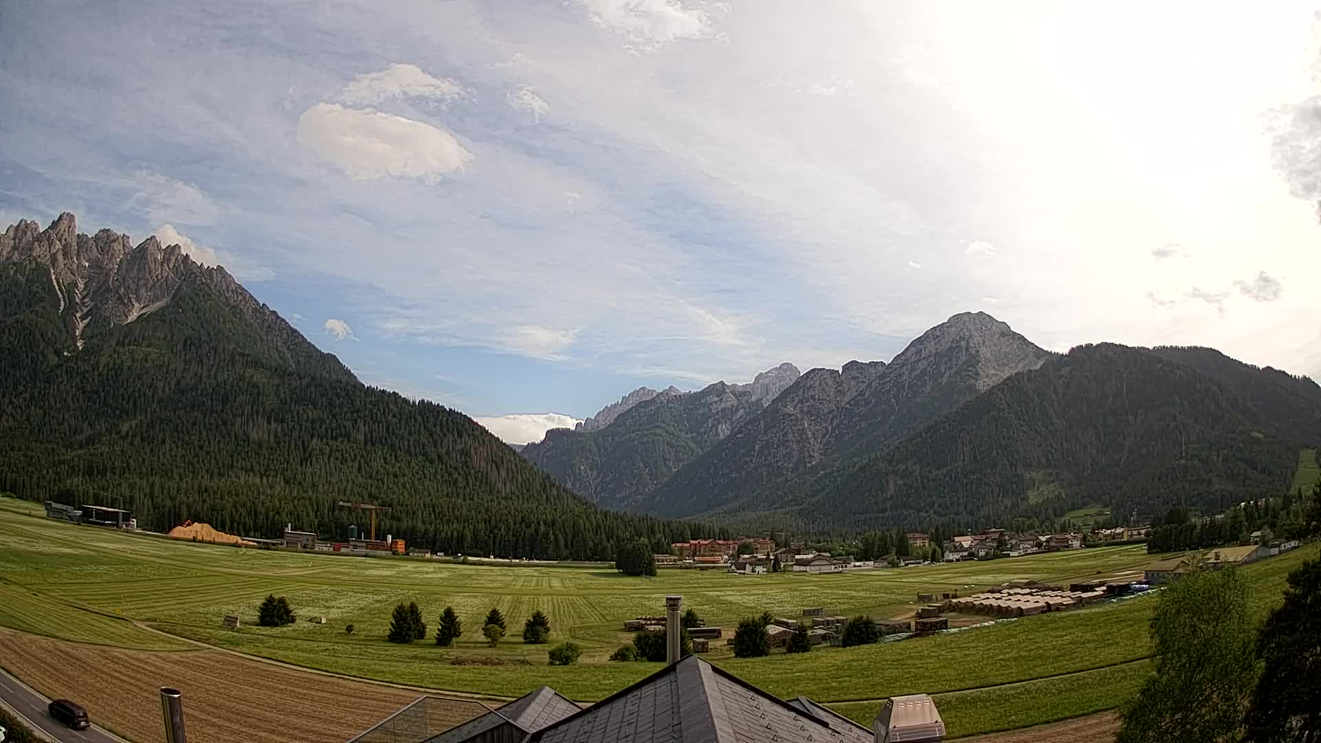 Spletna kamera Toblach Dolomiti – Pogled iz hotela Rosengarten