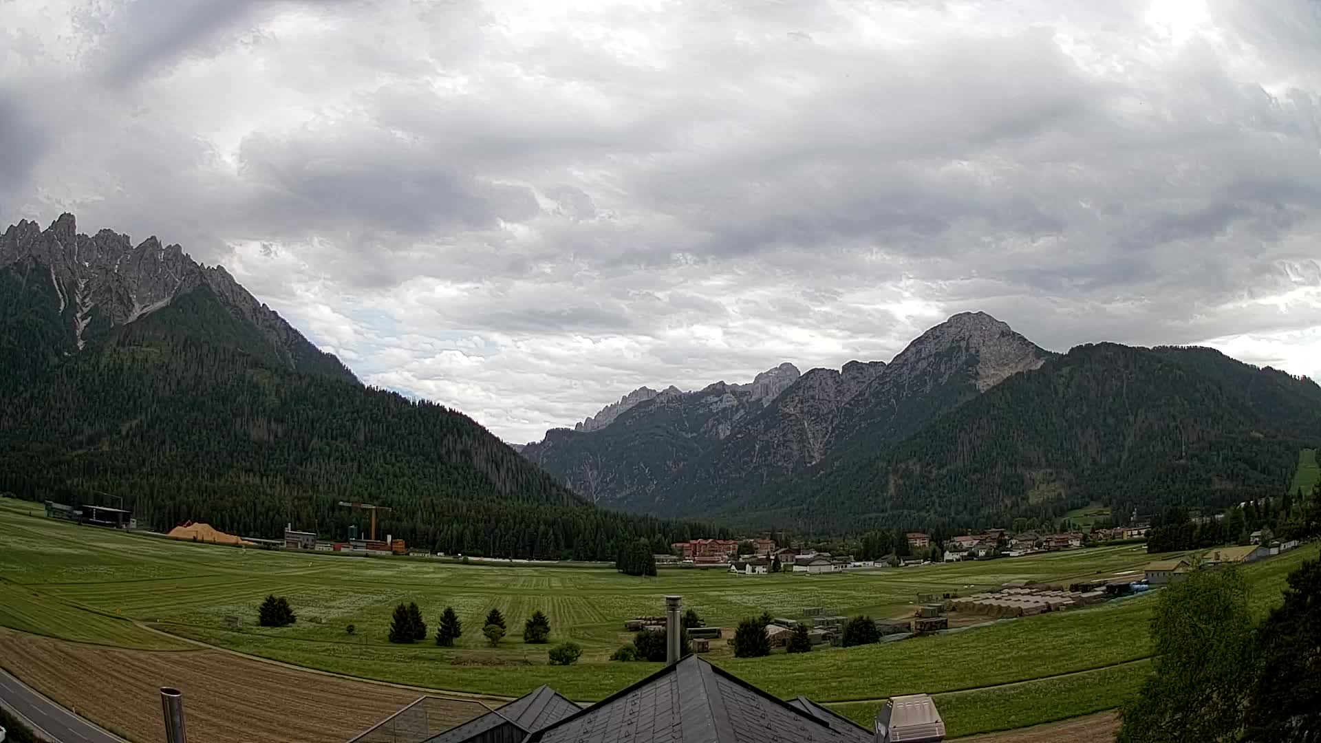 Webcam Toblach Dolomites – View from Hotel Rosengarten