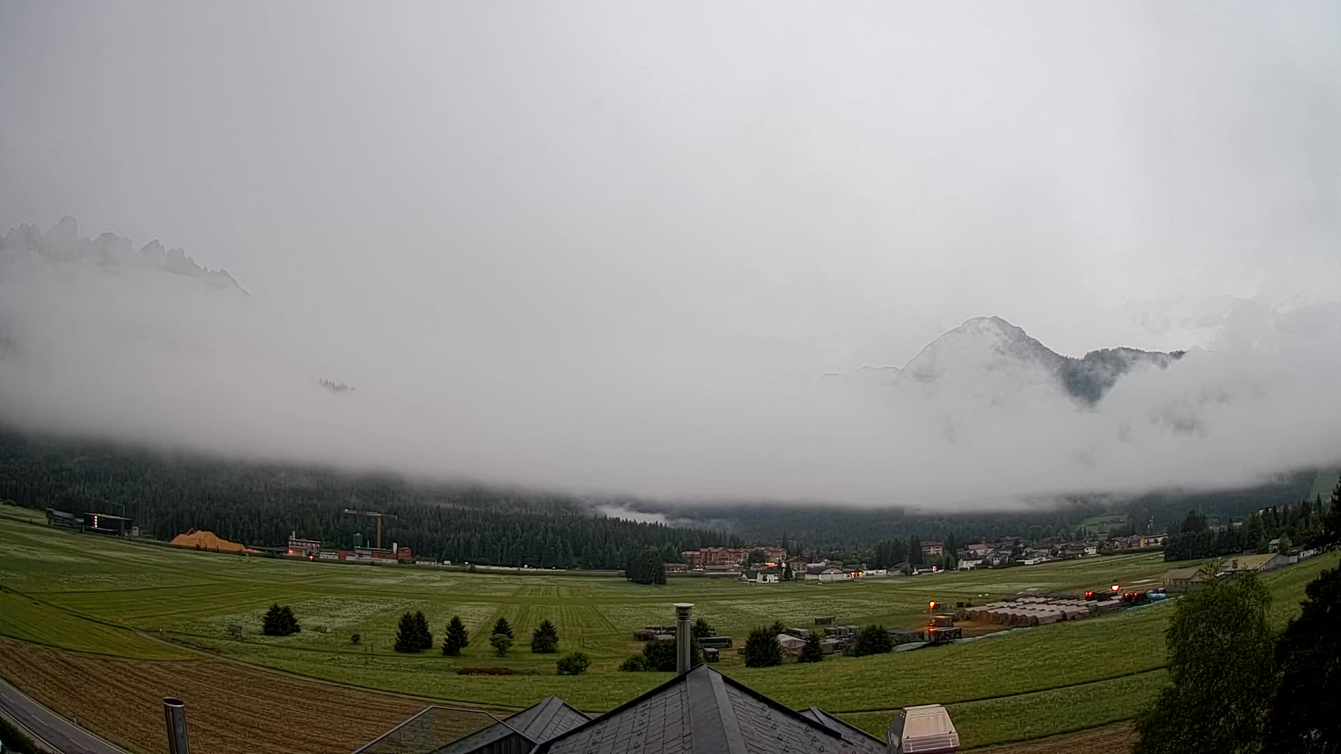 Webcam Toblach Dolomites – View from Hotel Rosengarten