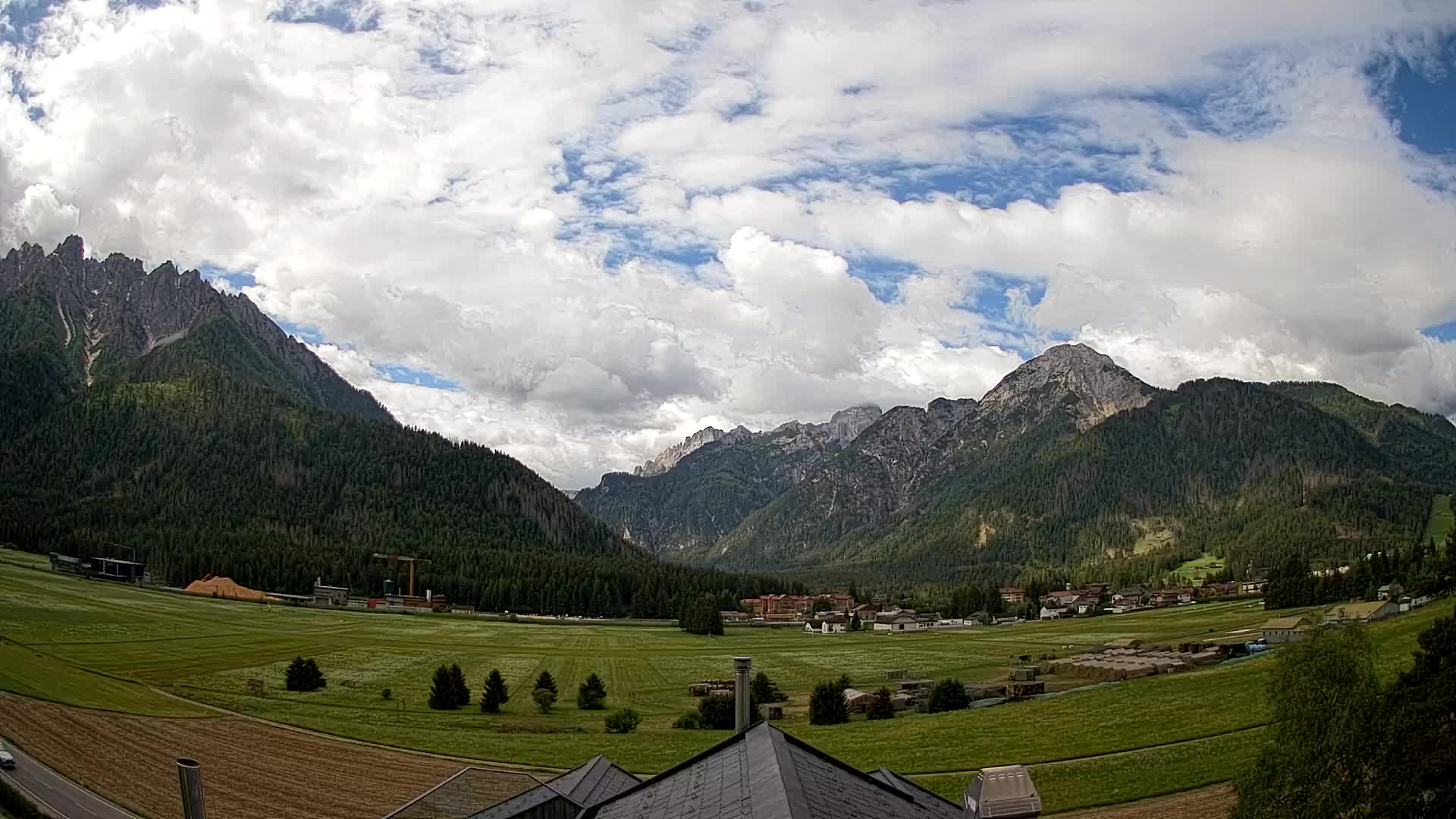 Webcam Toblach Dolomites – View from Hotel Rosengarten