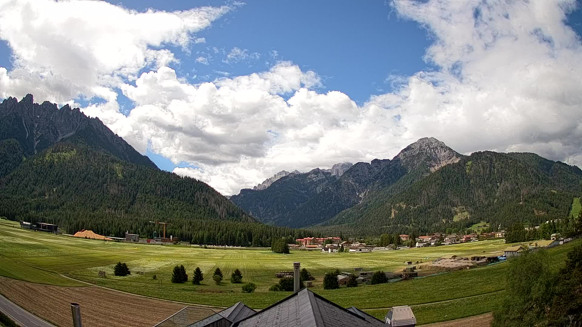 Webcam Toblach Dolomites – View from Hotel Rosengarten