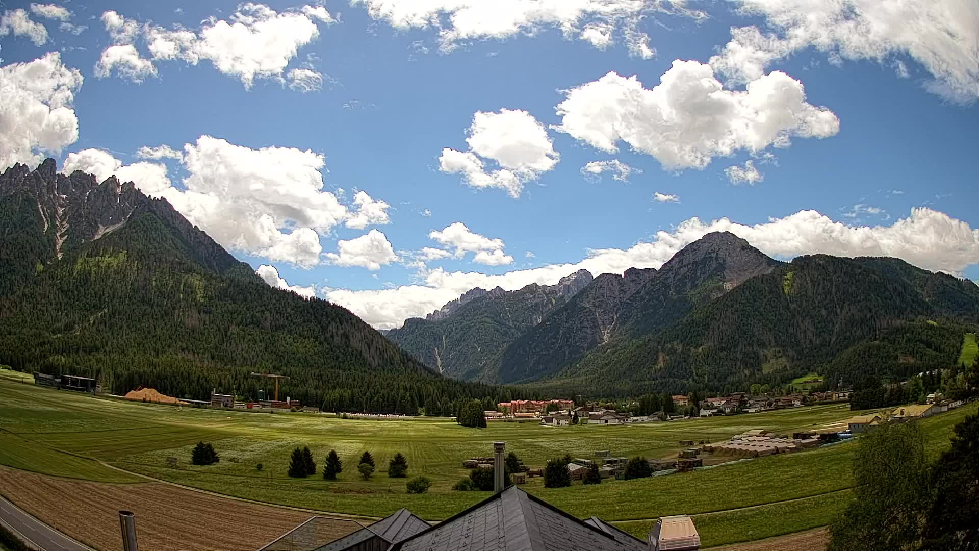 Webcam Toblach Dolomites – View from Hotel Rosengarten