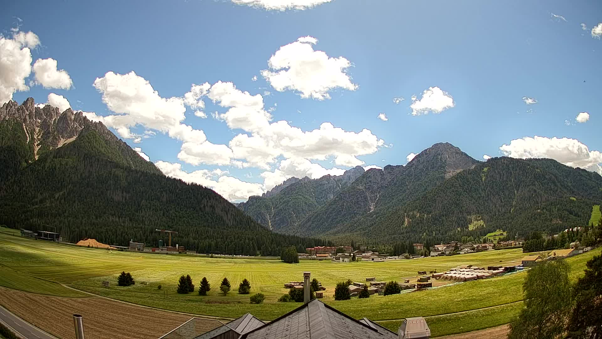 Web kamera Toblach Dolomiti – Pogled s Hotela Rosengarten