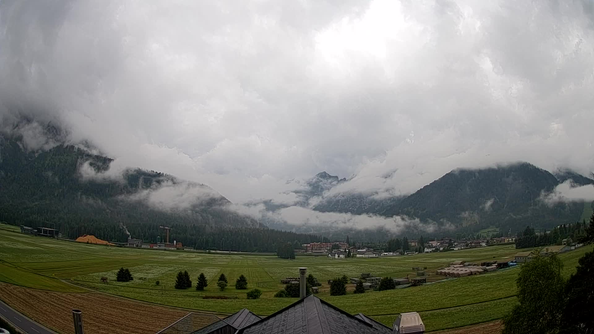 Spletna kamera Toblach Dolomiti – Pogled iz hotela Rosengarten
