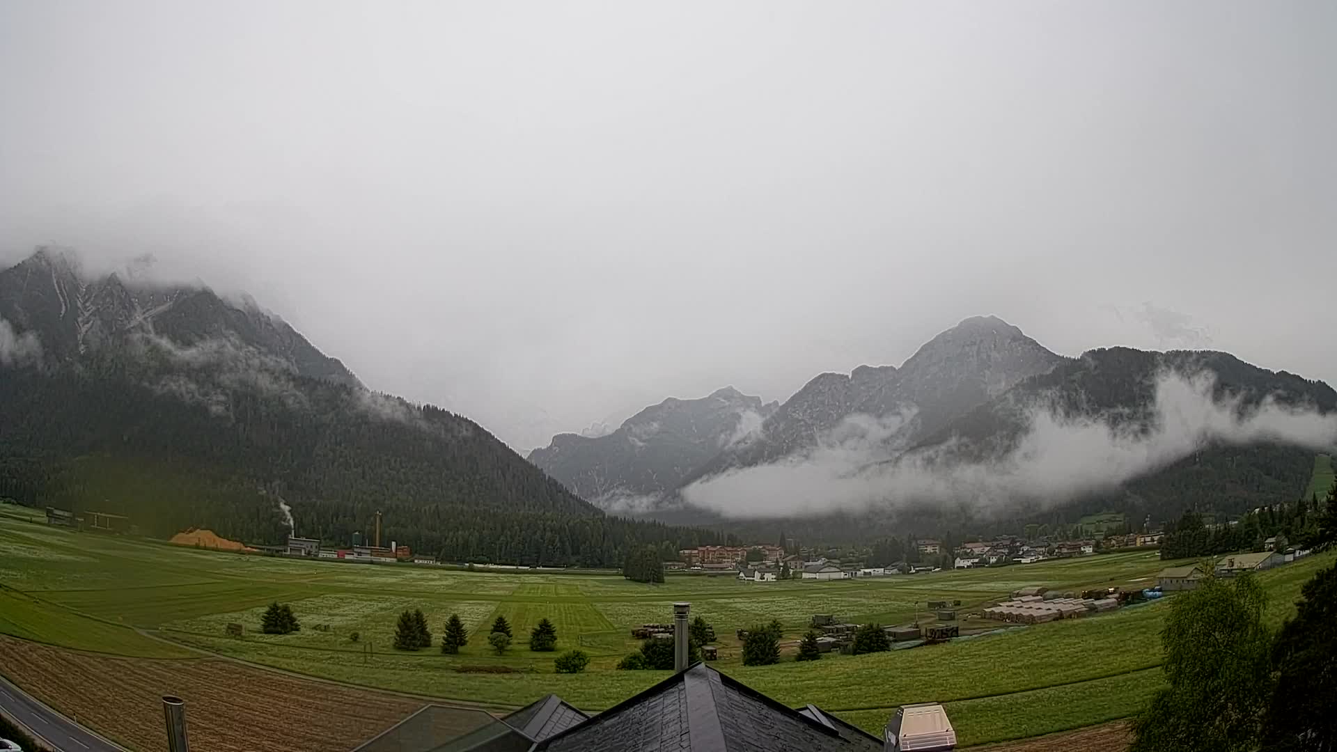 Spletna kamera Toblach Dolomiti – Pogled iz hotela Rosengarten
