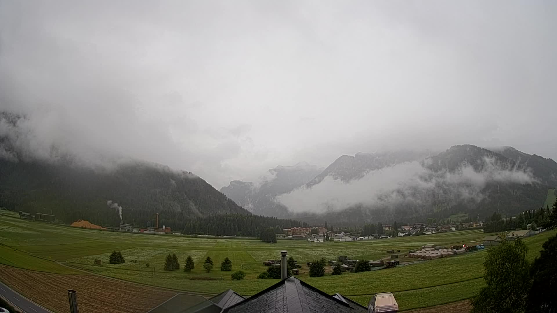 Web kamera Toblach Dolomiti – Pogled s Hotela Rosengarten
