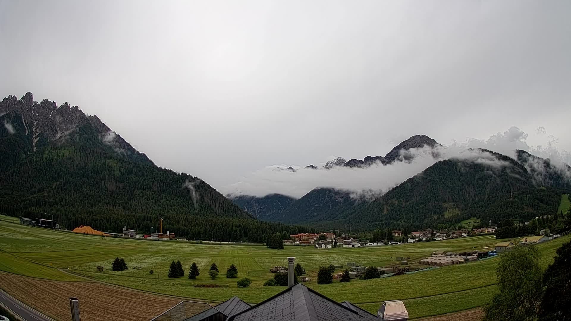 Webcam Toblach Dolomites – View from Hotel Rosengarten