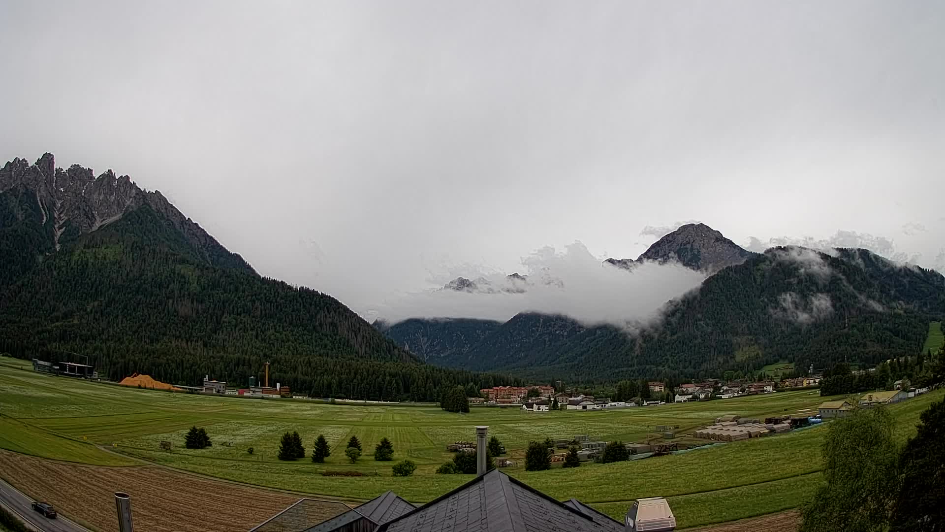 Webcam Toblach Dolomites – View from Hotel Rosengarten