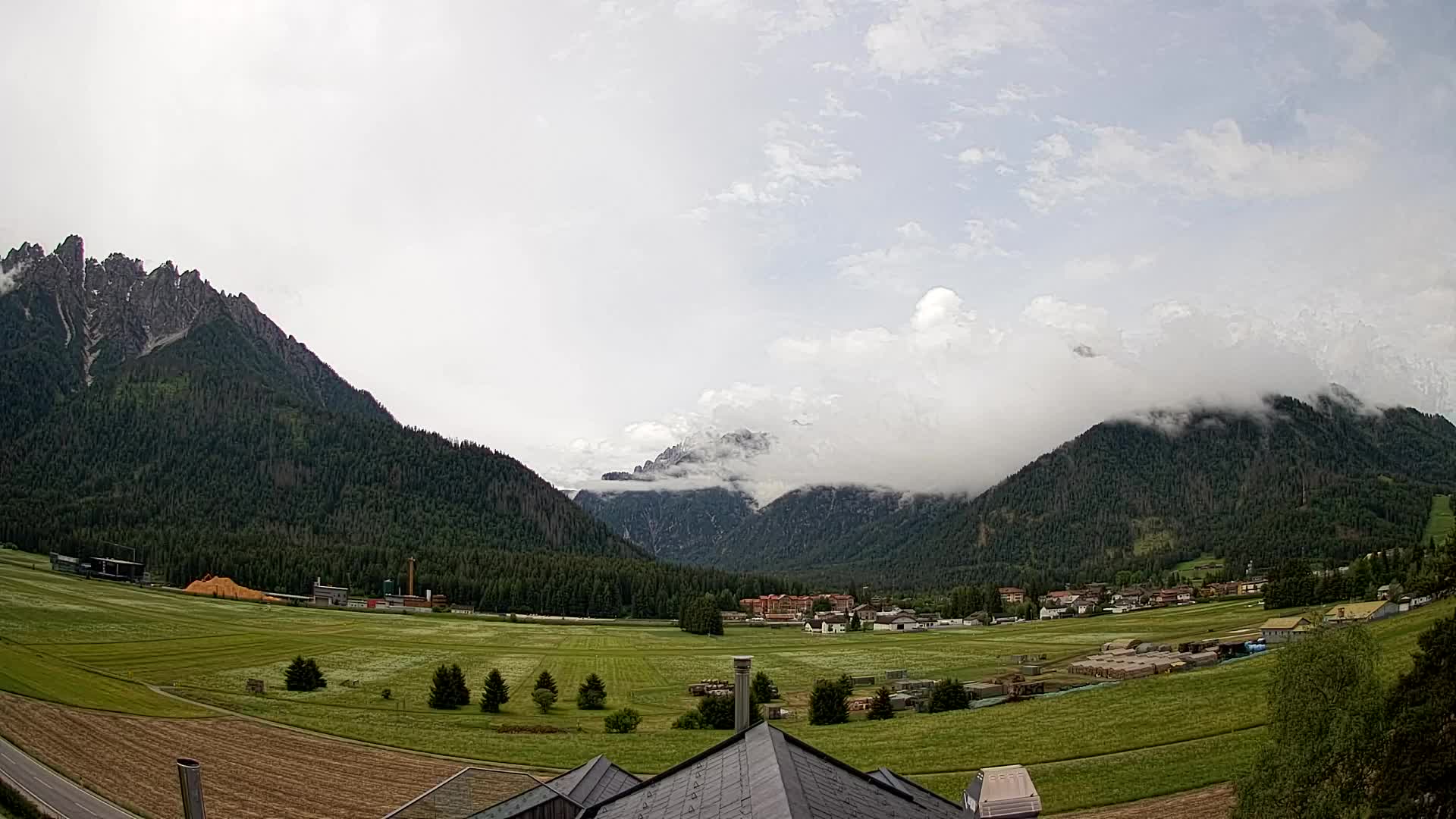 Webcam Toblach Dolomites – View from Hotel Rosengarten