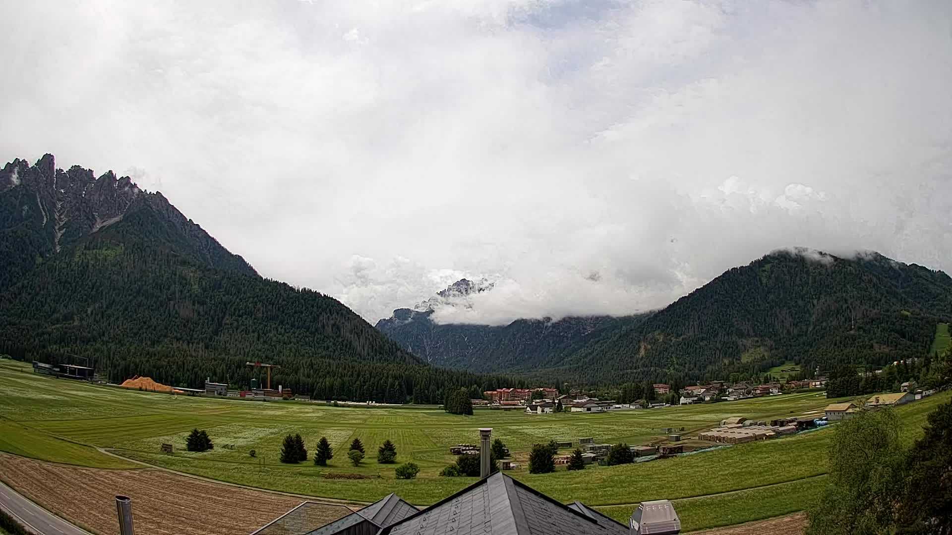Webcam Toblach Dolomites – View from Hotel Rosengarten