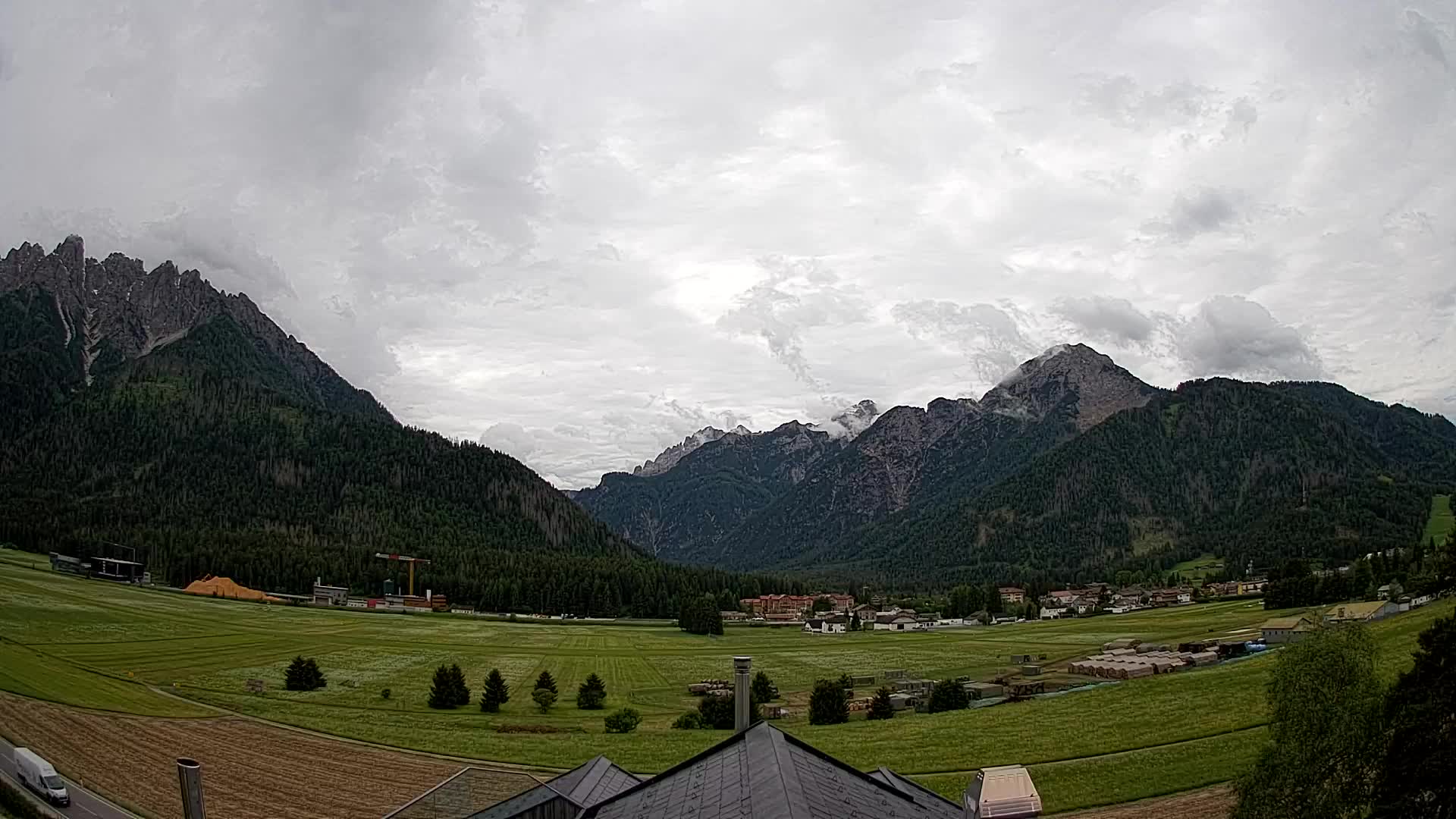 Webcam Toblach Dolomites – View from Hotel Rosengarten
