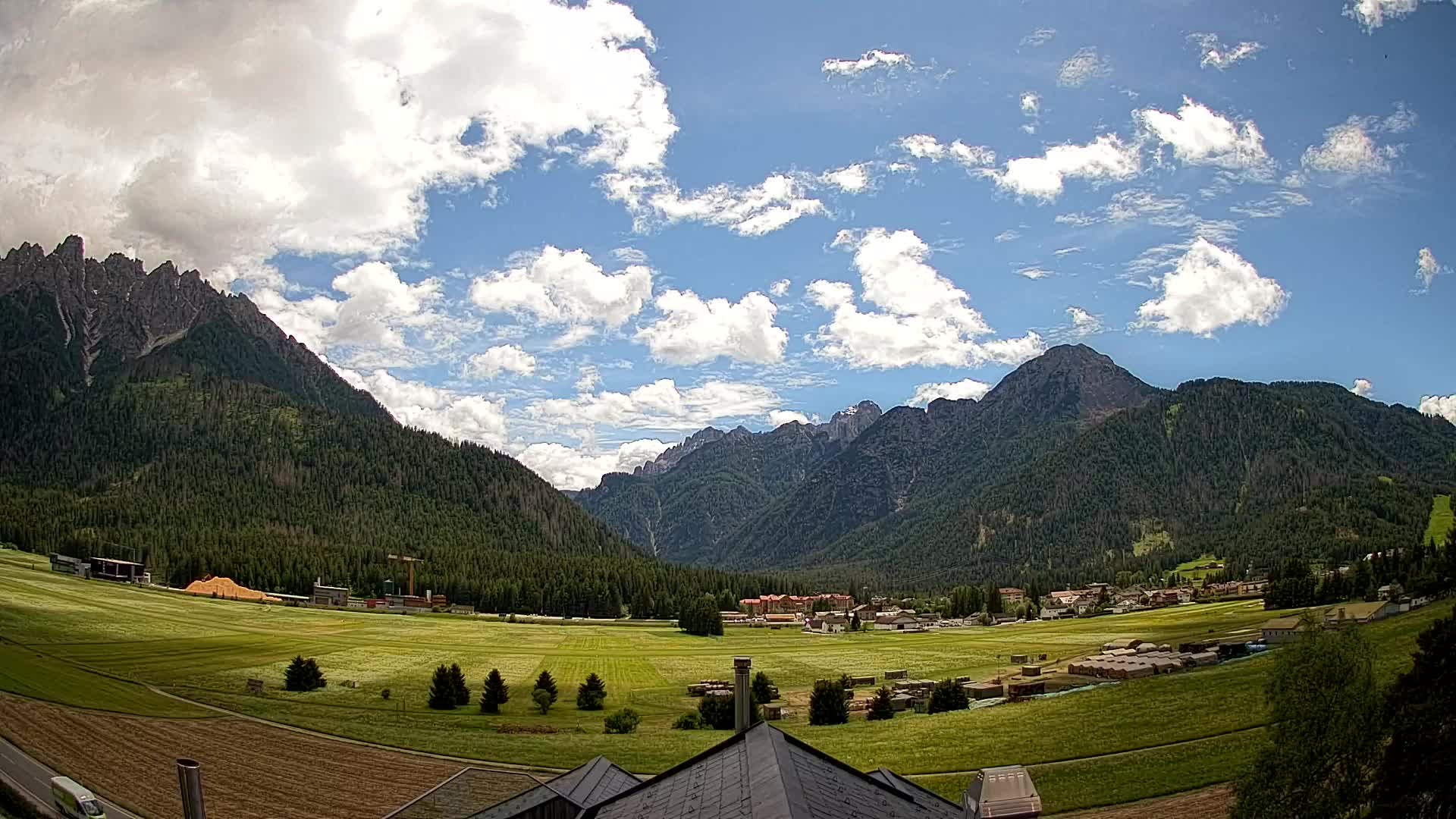 Webcam Toblach Dolomites – View from Hotel Rosengarten
