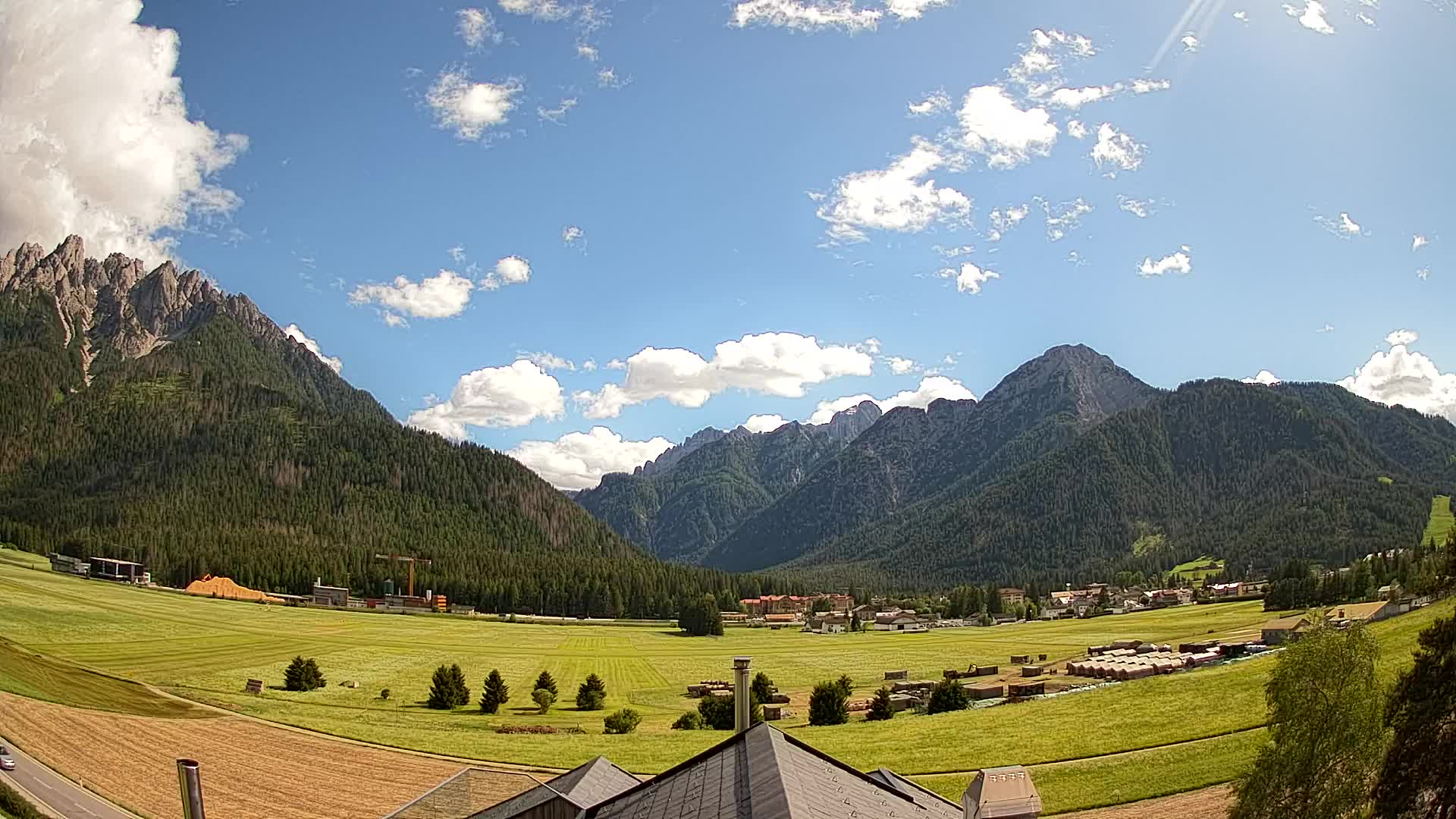 Webcam Toblach Dolomites – View from Hotel Rosengarten