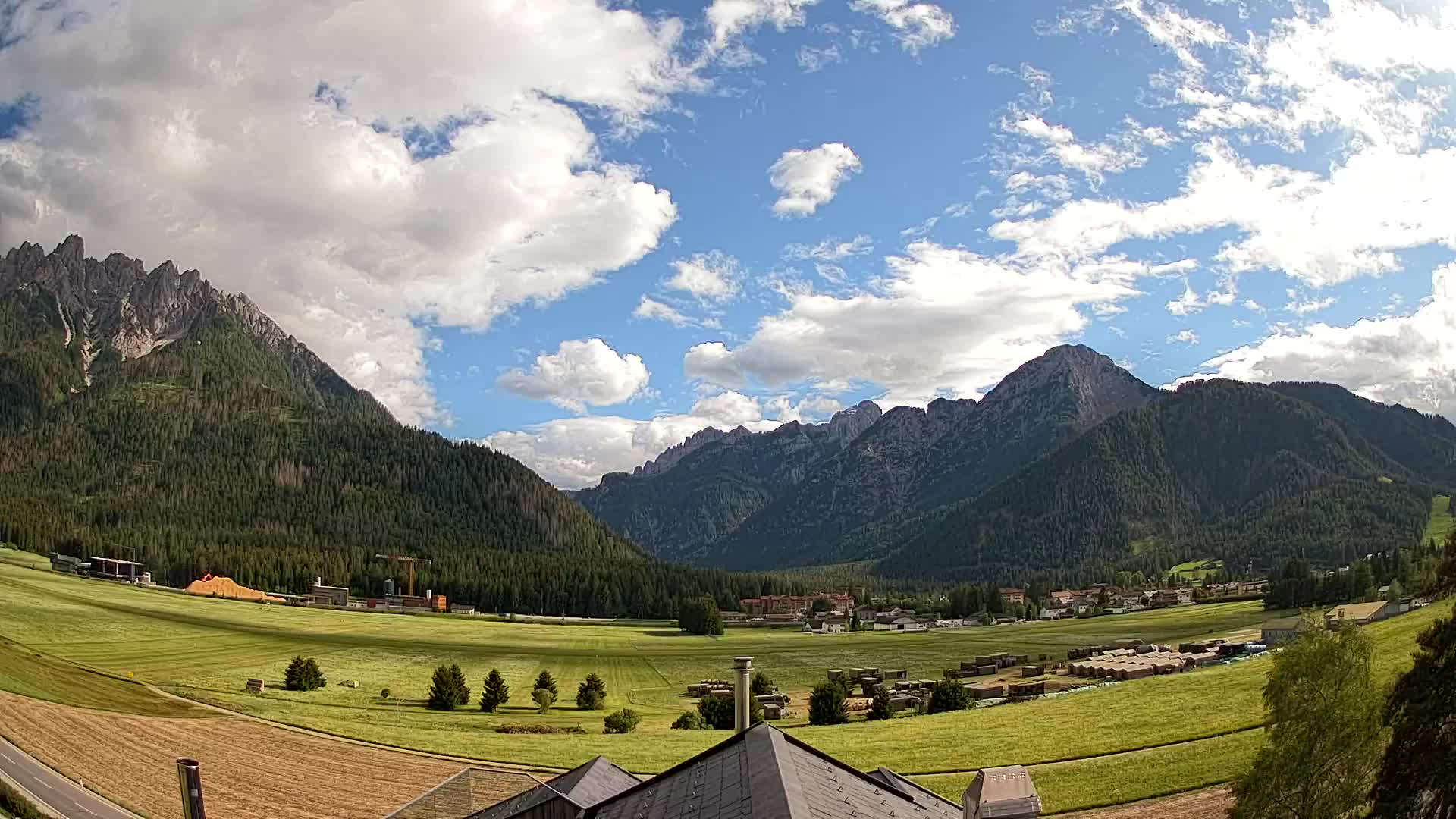 Webcam Toblach Dolomites – View from Hotel Rosengarten
