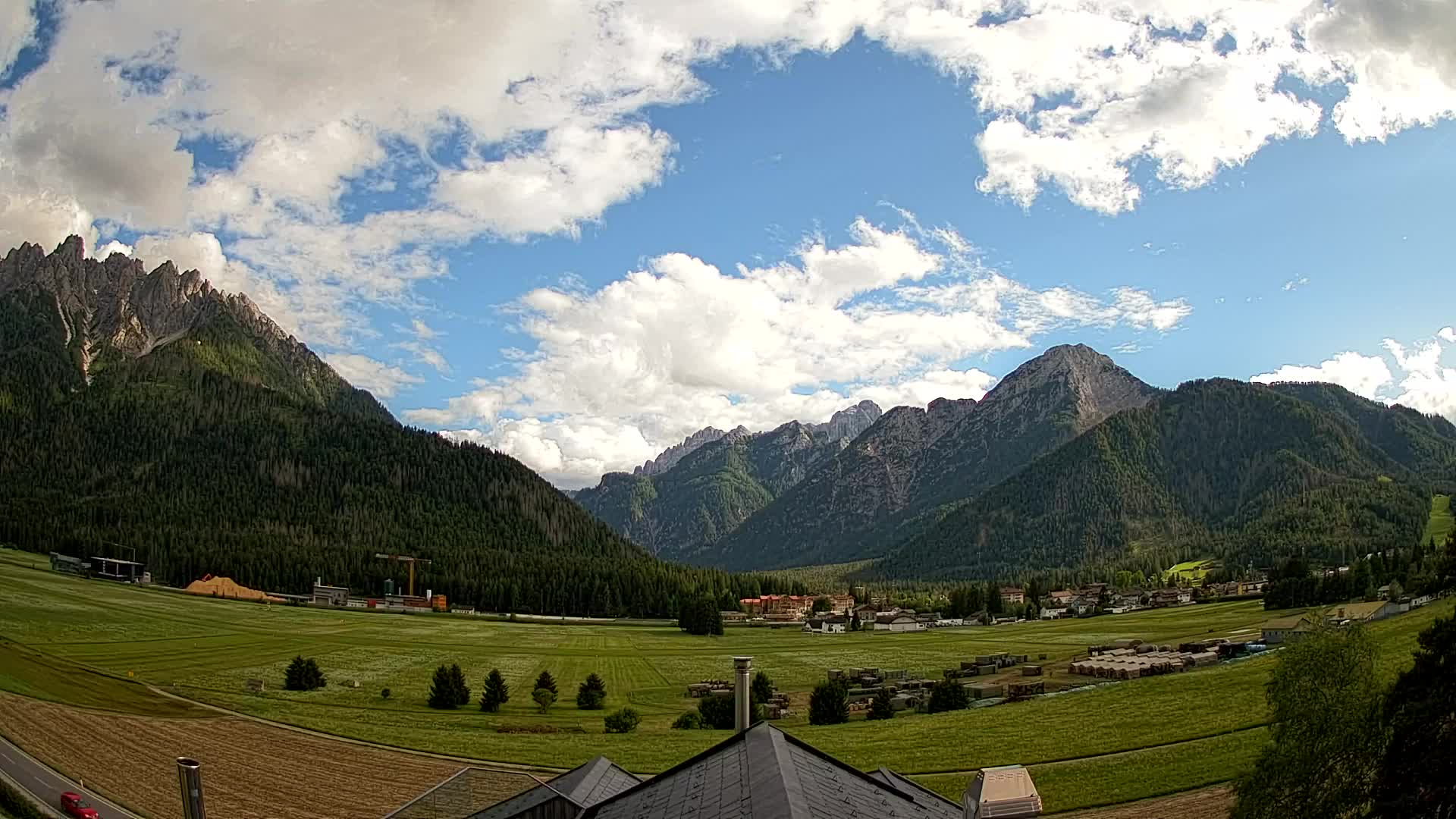 Webcam Toblach Dolomites – View from Hotel Rosengarten