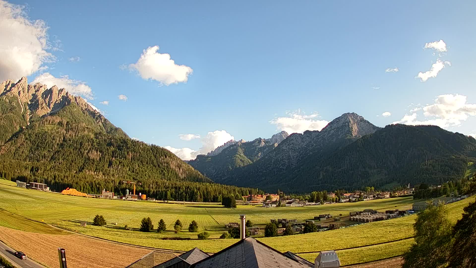 Webcam Toblach Dolomites – View from Hotel Rosengarten
