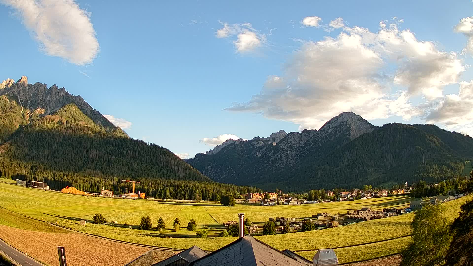 Webcam Toblach Dolomites – View from Hotel Rosengarten