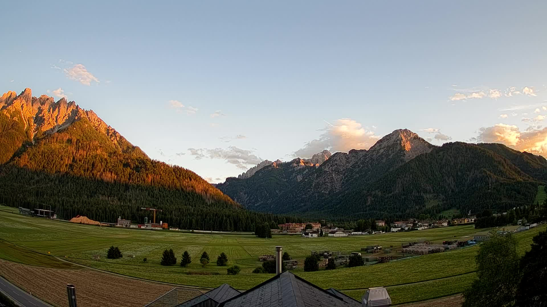 Webcam Toblach Dolomites – View from Hotel Rosengarten
