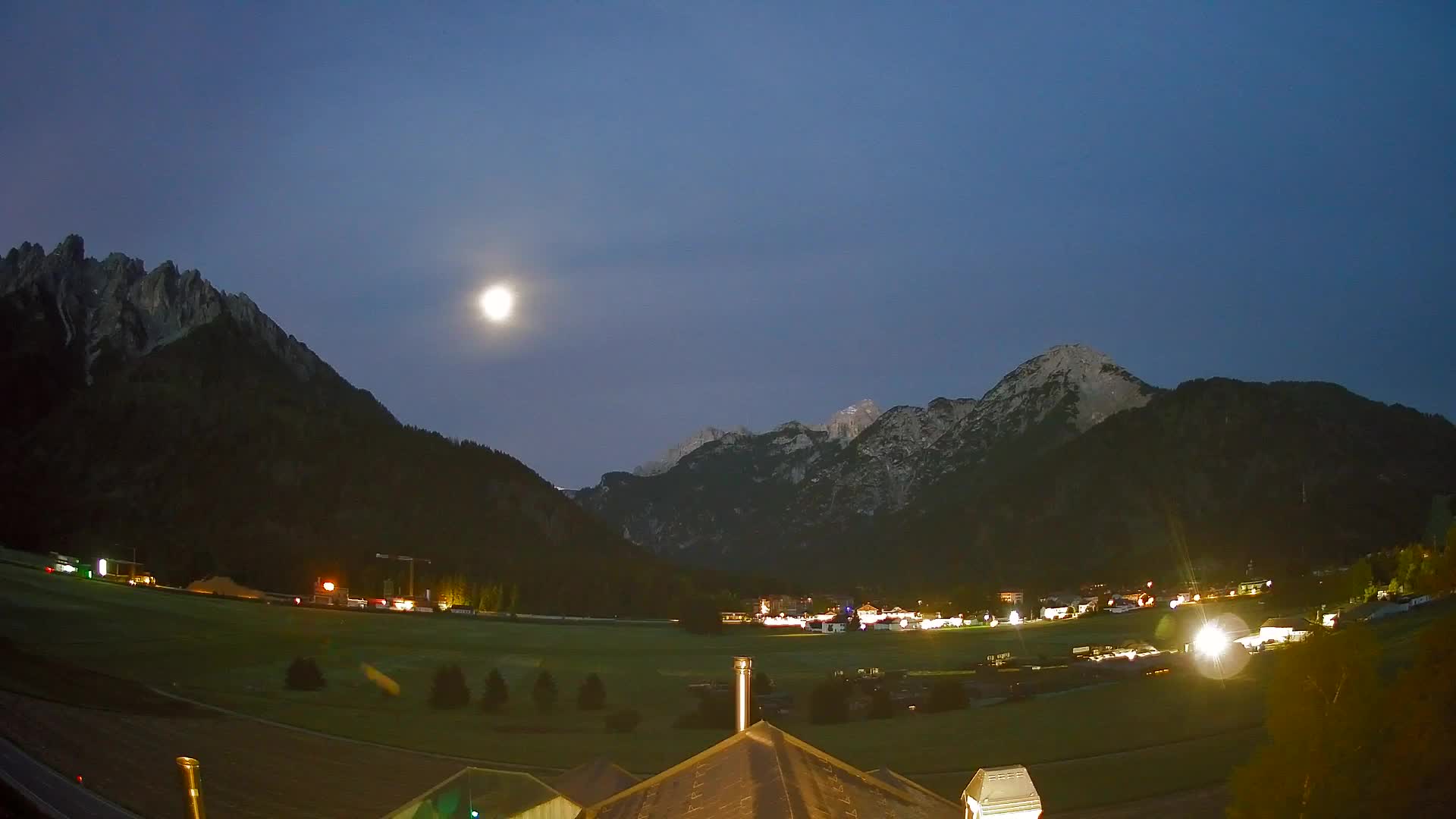 Web kamera Toblach Dolomiti – Pogled s Hotela Rosengarten