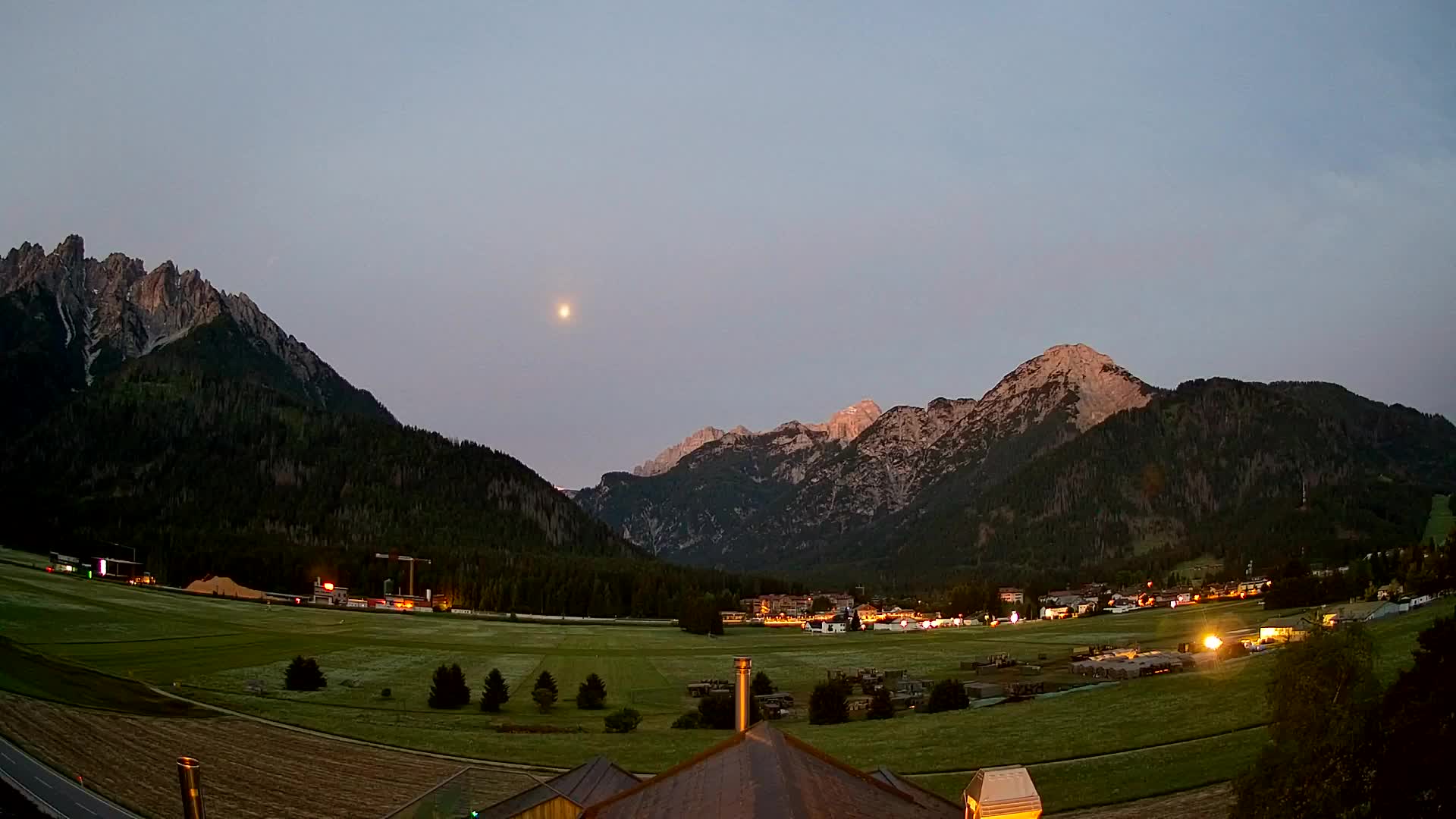 Webcam Toblach Dolomites – View from Hotel Rosengarten