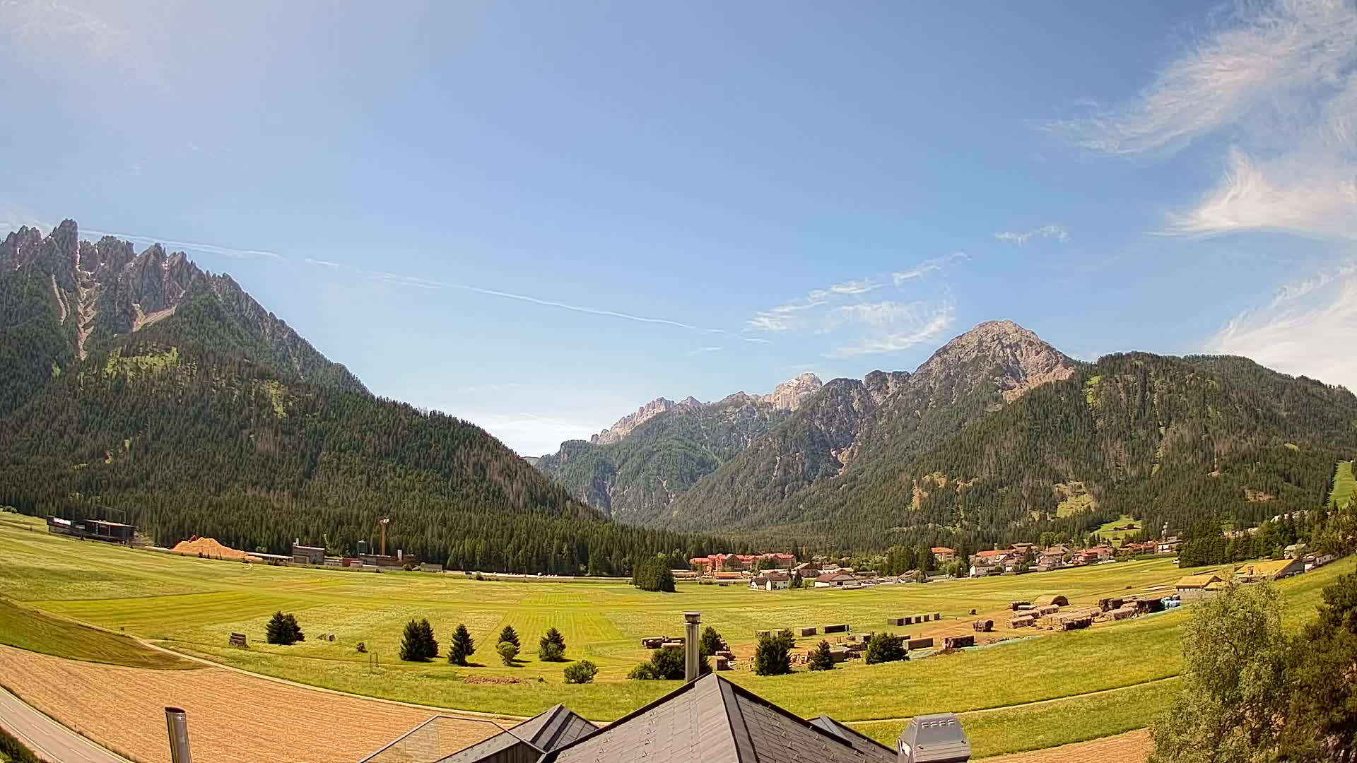 Web kamera Toblach Dolomiti – Pogled s Hotela Rosengarten