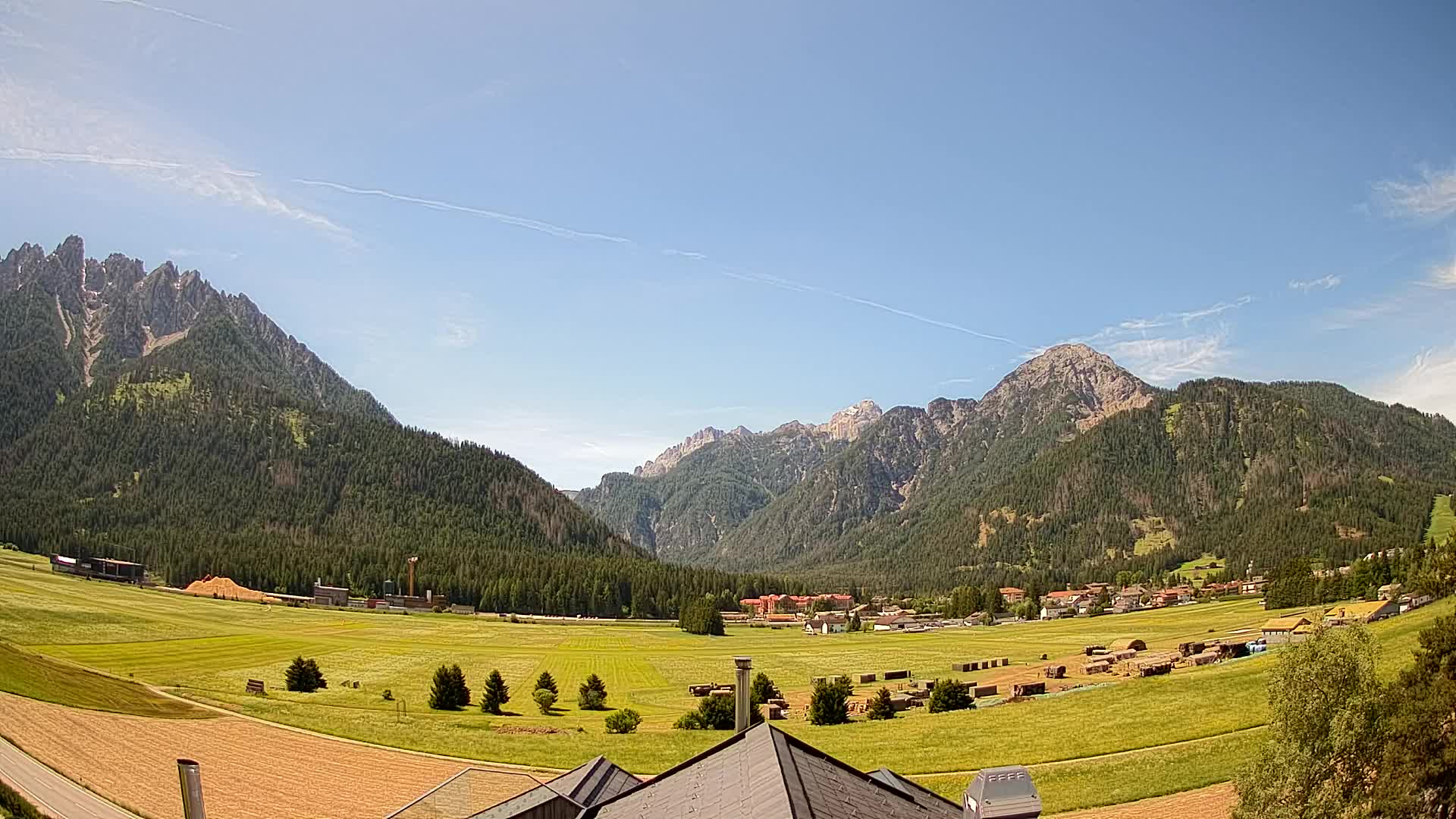 Web kamera Toblach Dolomiti – Pogled s Hotela Rosengarten