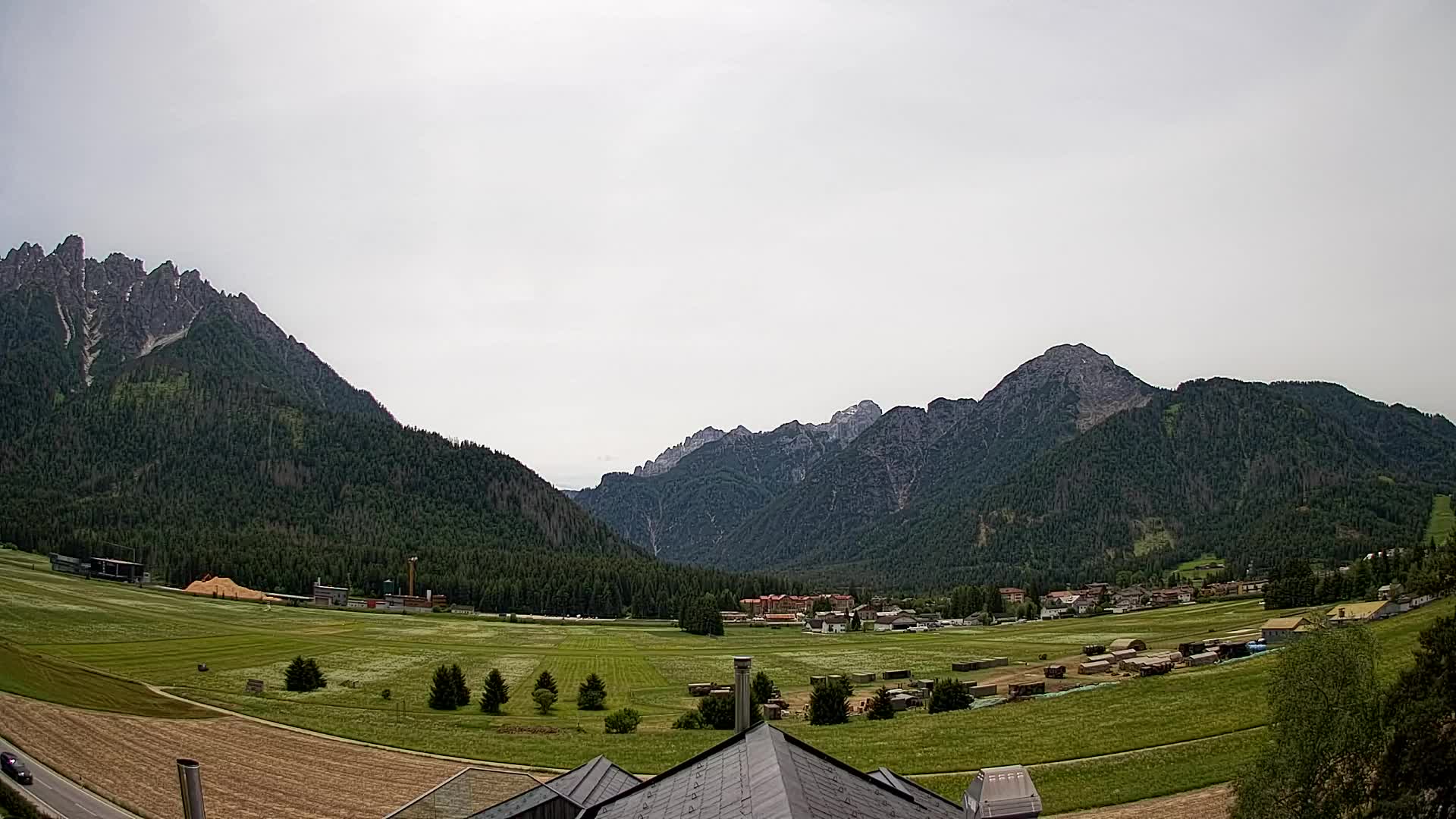 Webcam Toblach Dolomites – View from Hotel Rosengarten