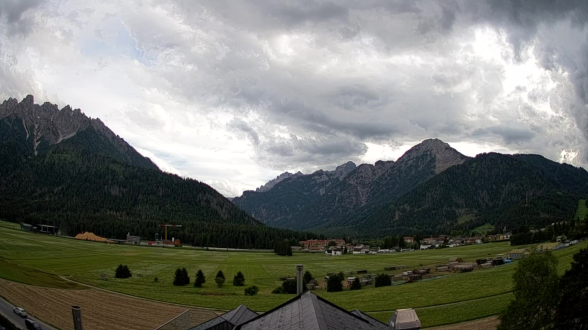 Webcam Toblach Dolomites – View from Hotel Rosengarten