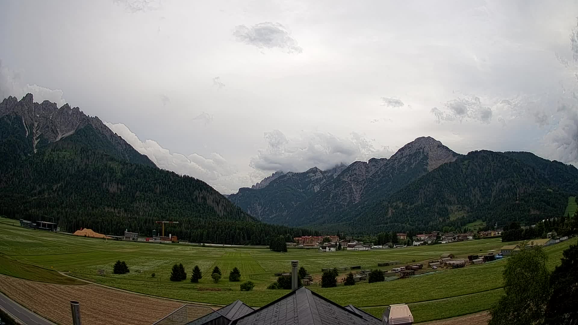 Webcam Toblach Dolomites – View from Hotel Rosengarten