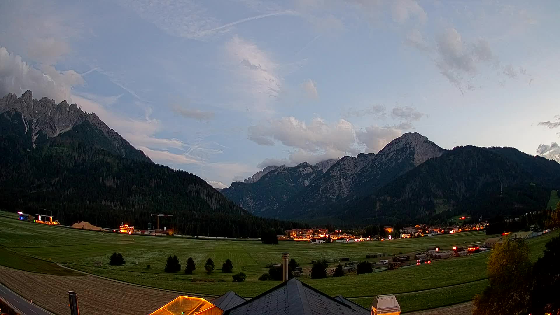 Spletna kamera Toblach Dolomiti – Pogled iz hotela Rosengarten
