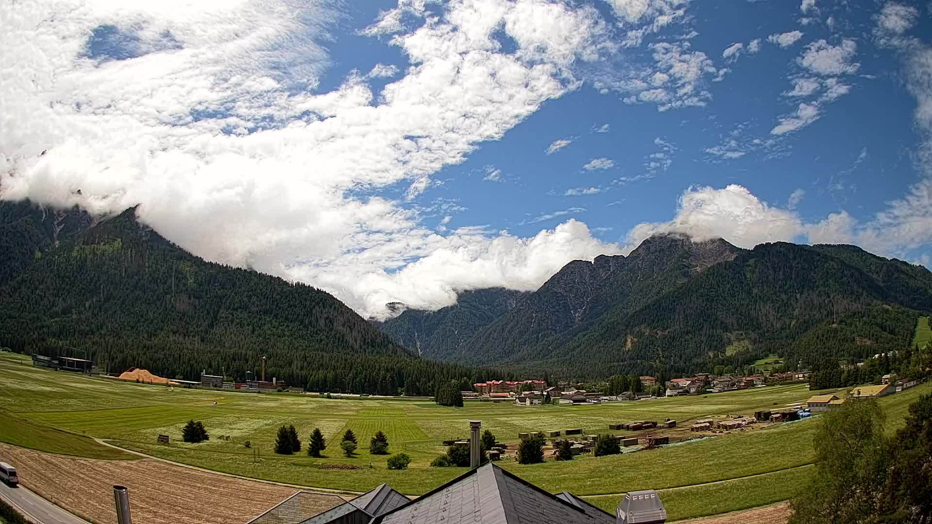 Webcam Toblach Dolomites – View from Hotel Rosengarten