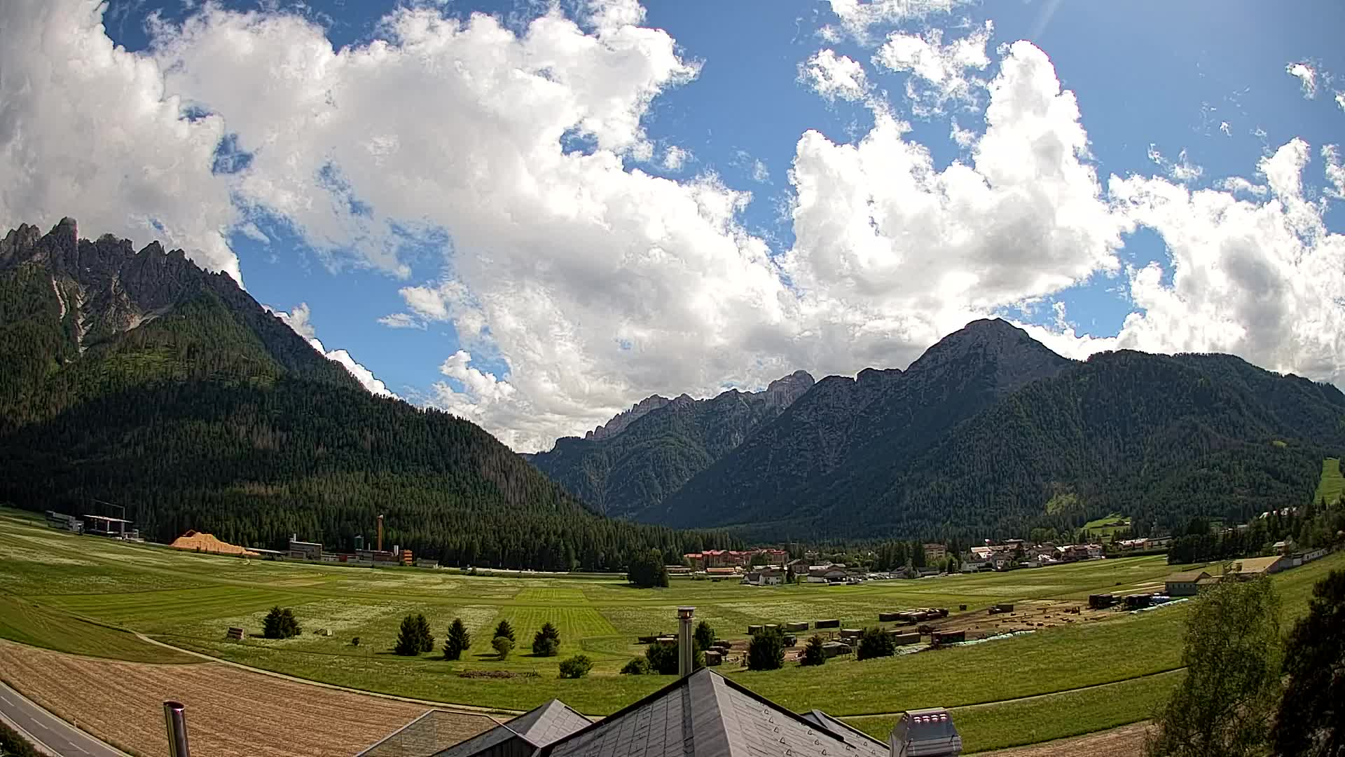 Webcam Toblach Dolomites – View from Hotel Rosengarten