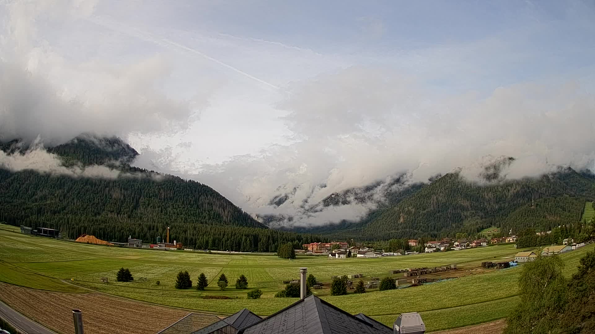 Spletna kamera Toblach Dolomiti – Pogled iz hotela Rosengarten