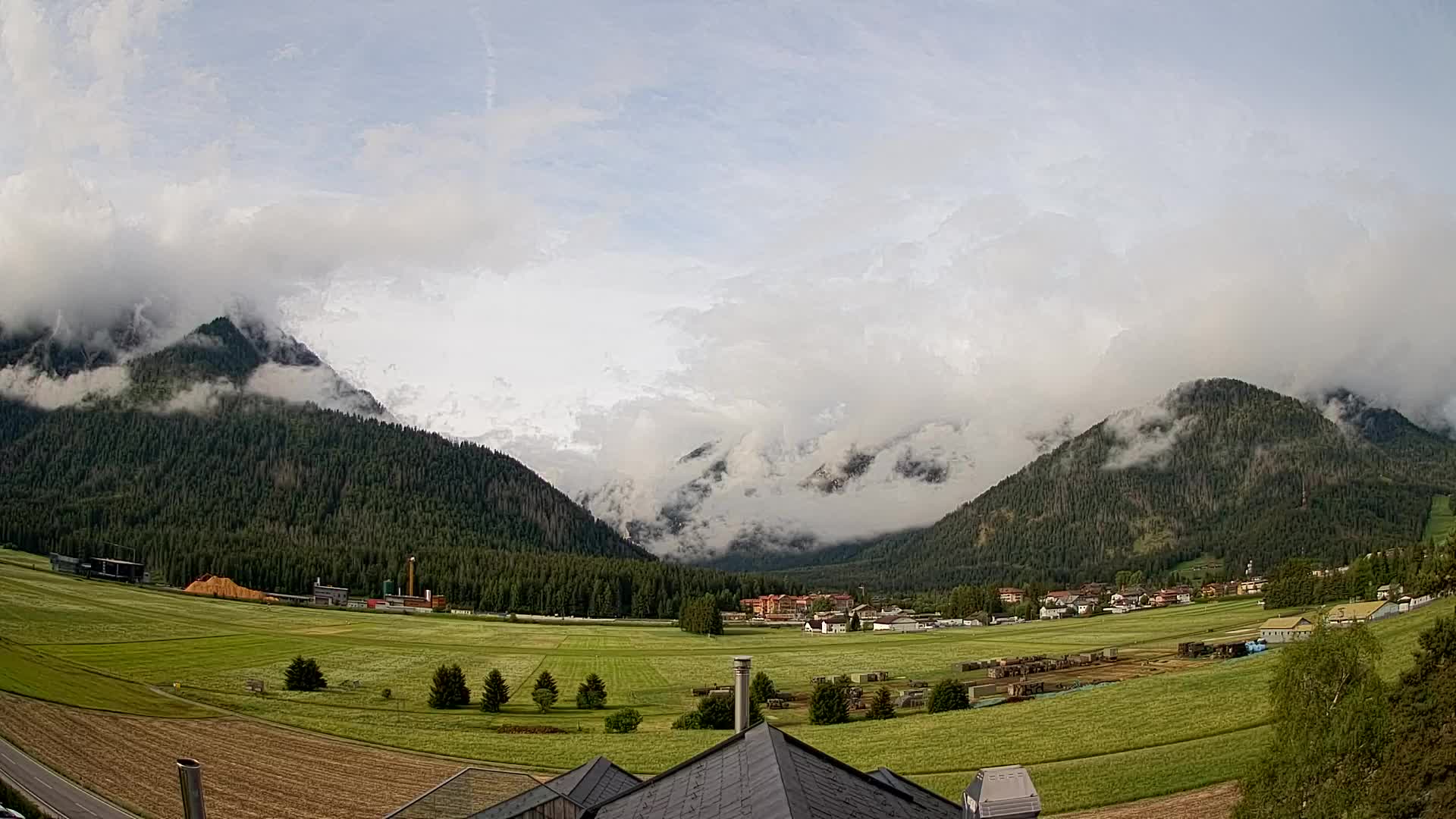 Webcam Toblach Dolomites – View from Hotel Rosengarten