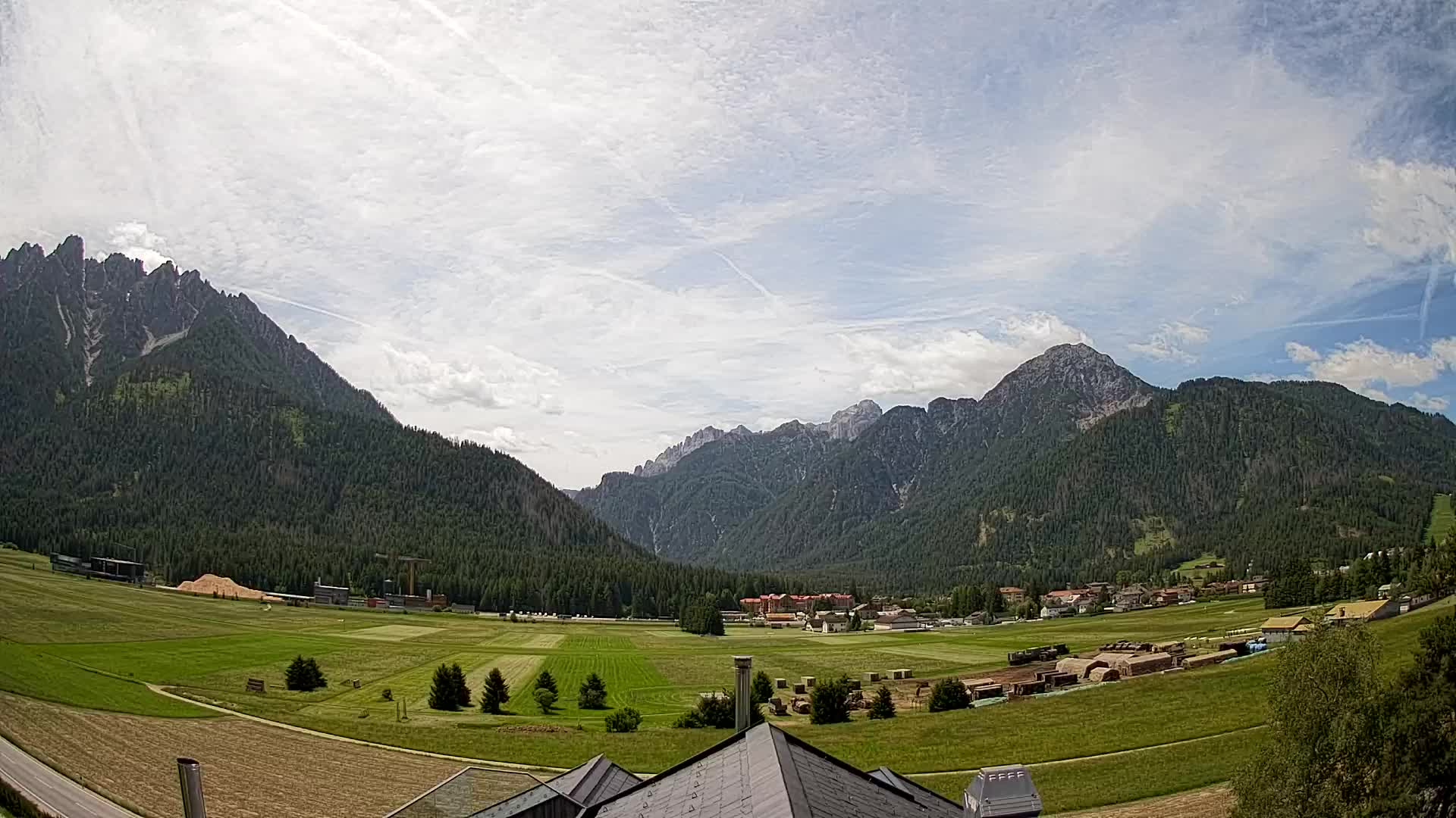 Spletna kamera Toblach Dolomiti – Pogled iz hotela Rosengarten